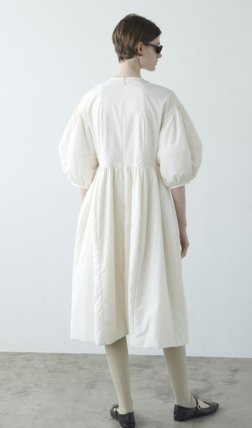 Dolgulu Hacimli Midi Elbise-Beyaz