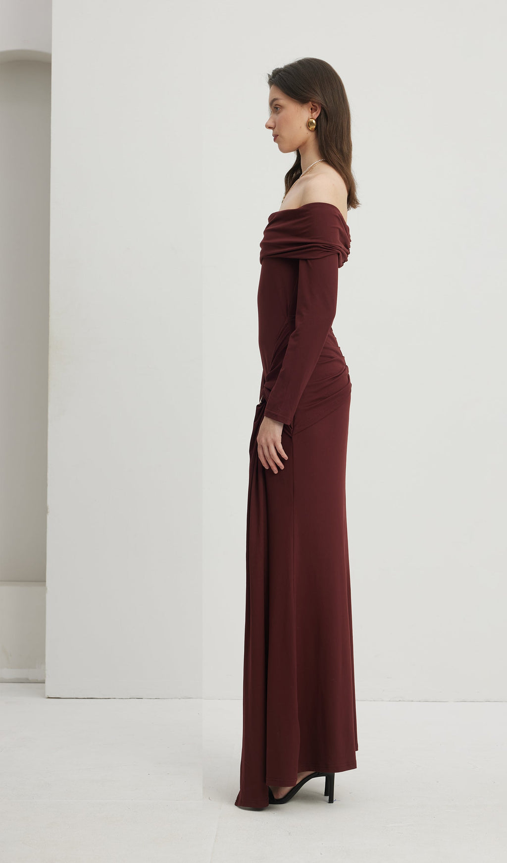 Omuz Açık Volanlı Uzun Elbise Kırmızımsı Kahverengi