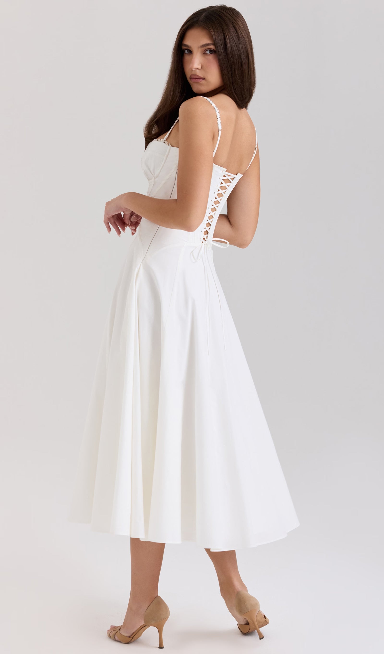 Beyaz Esnek Pamuklu Midi Elbise