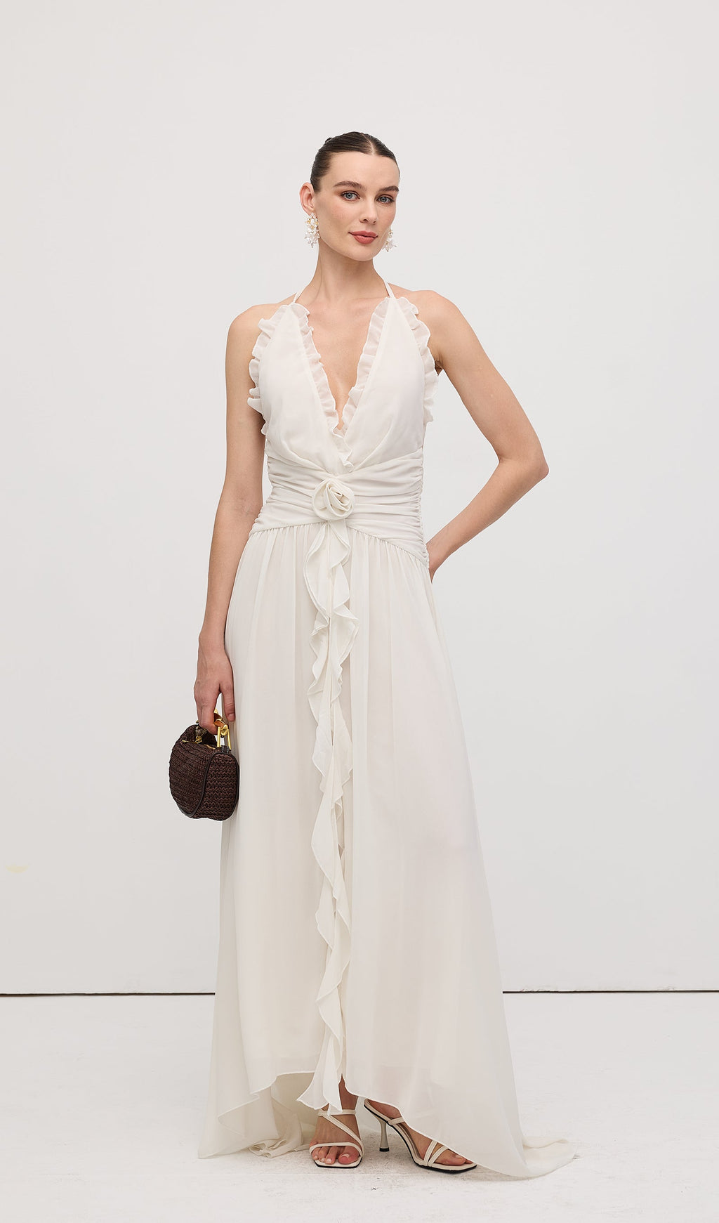 Halter Ruffles Gül Süslemeli Uzun Elbise Beyaz