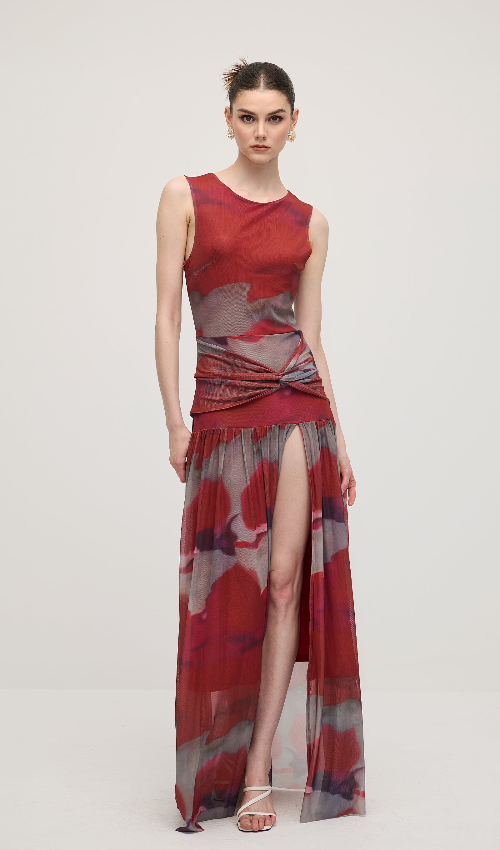 Kolsuz Soyut Çiçek Desenli Slip Uzun Elbise