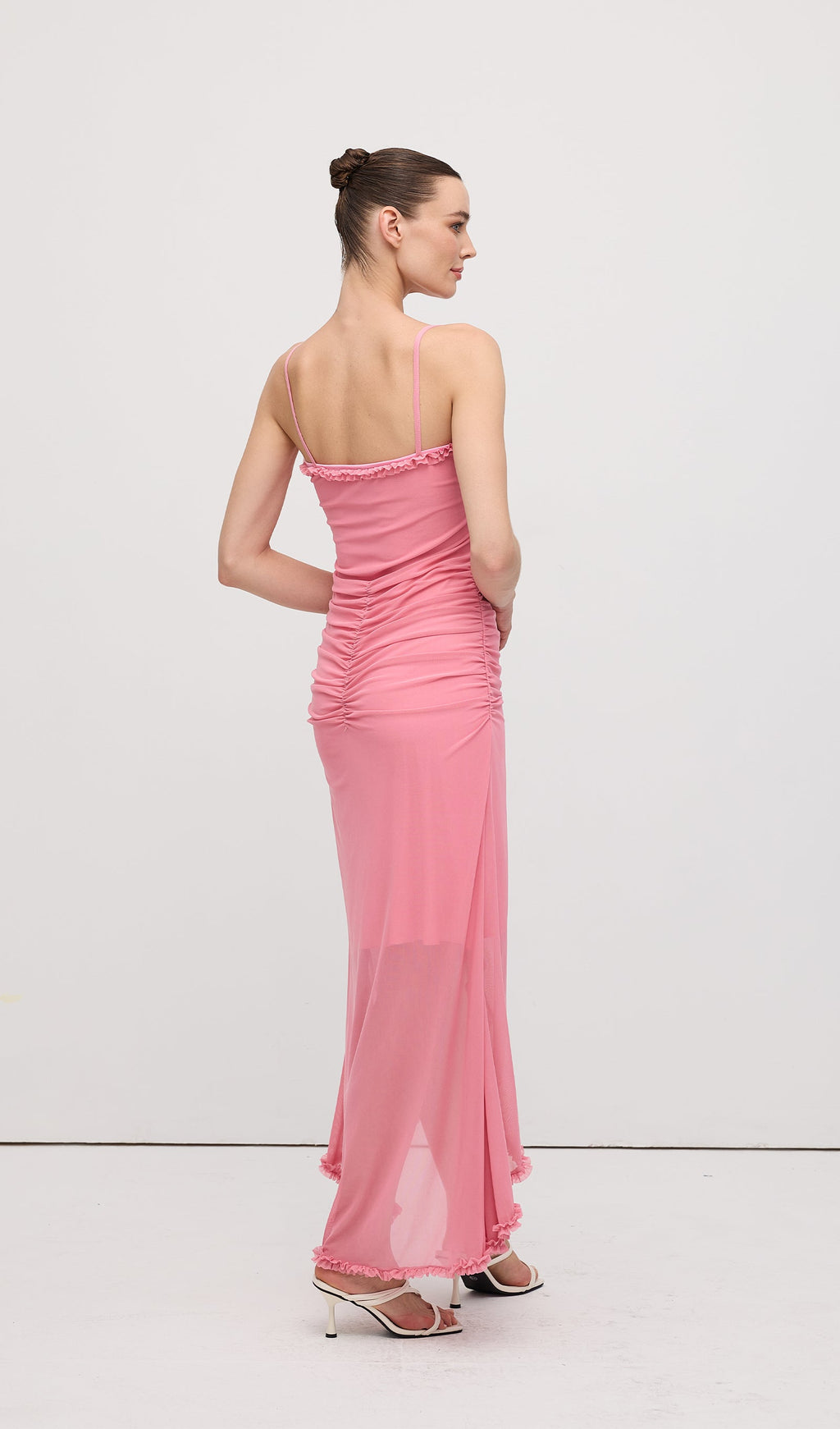 Önü Volanlı Uzun Elbise Pembe