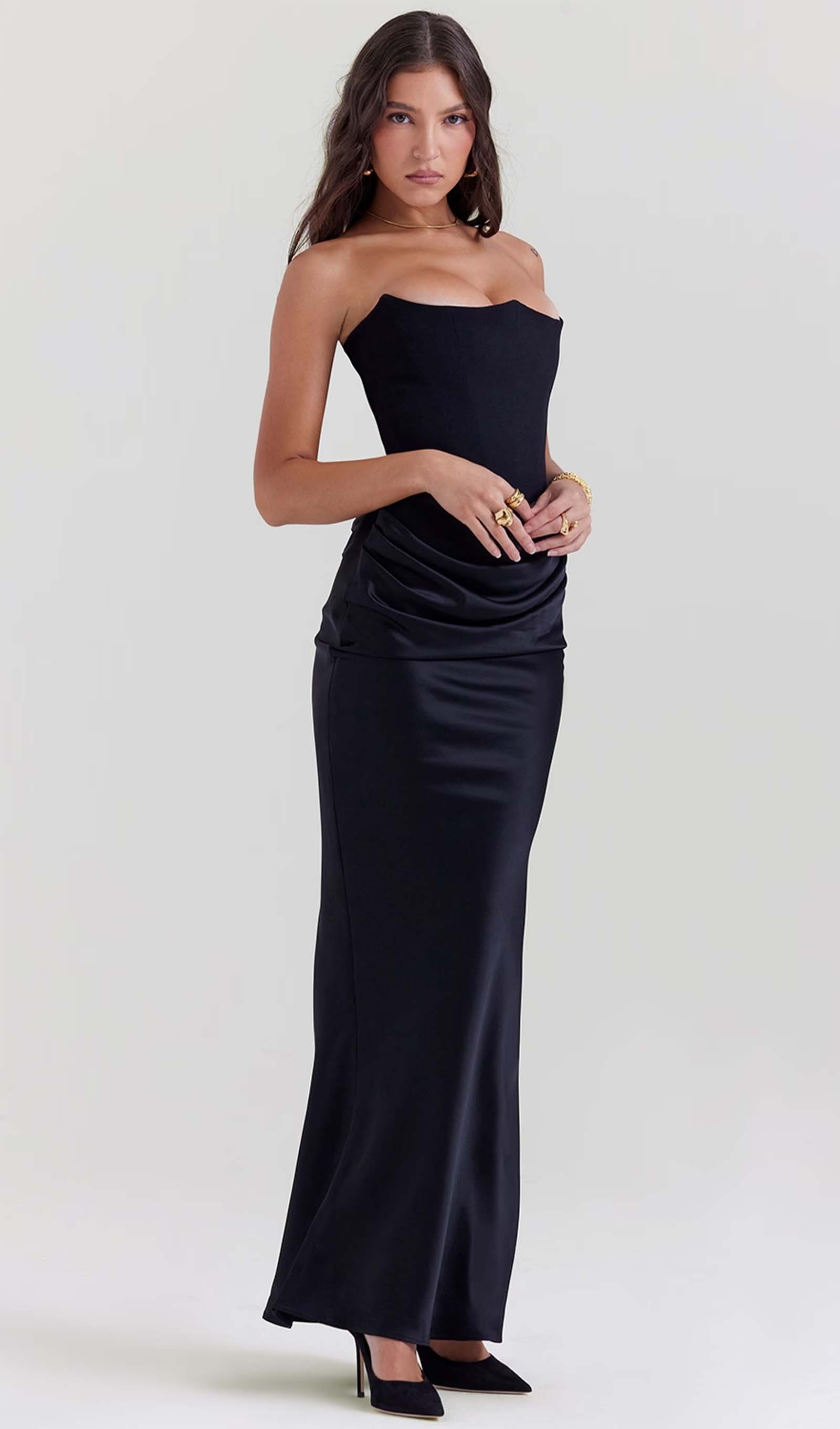 Omuz Açık Saten Uzun Elbise