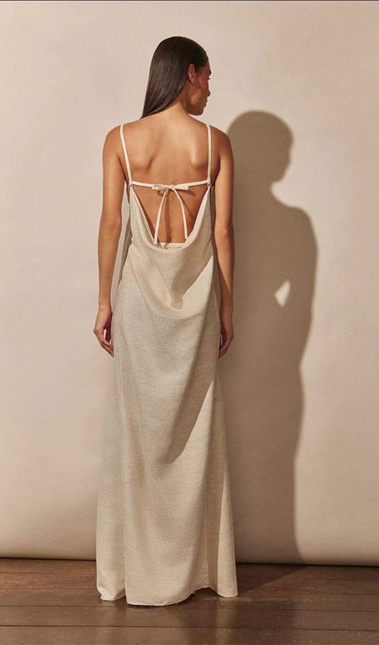 V Yakalı Çiçekli Yüksek Yırtmaçlı Uzun Elbise