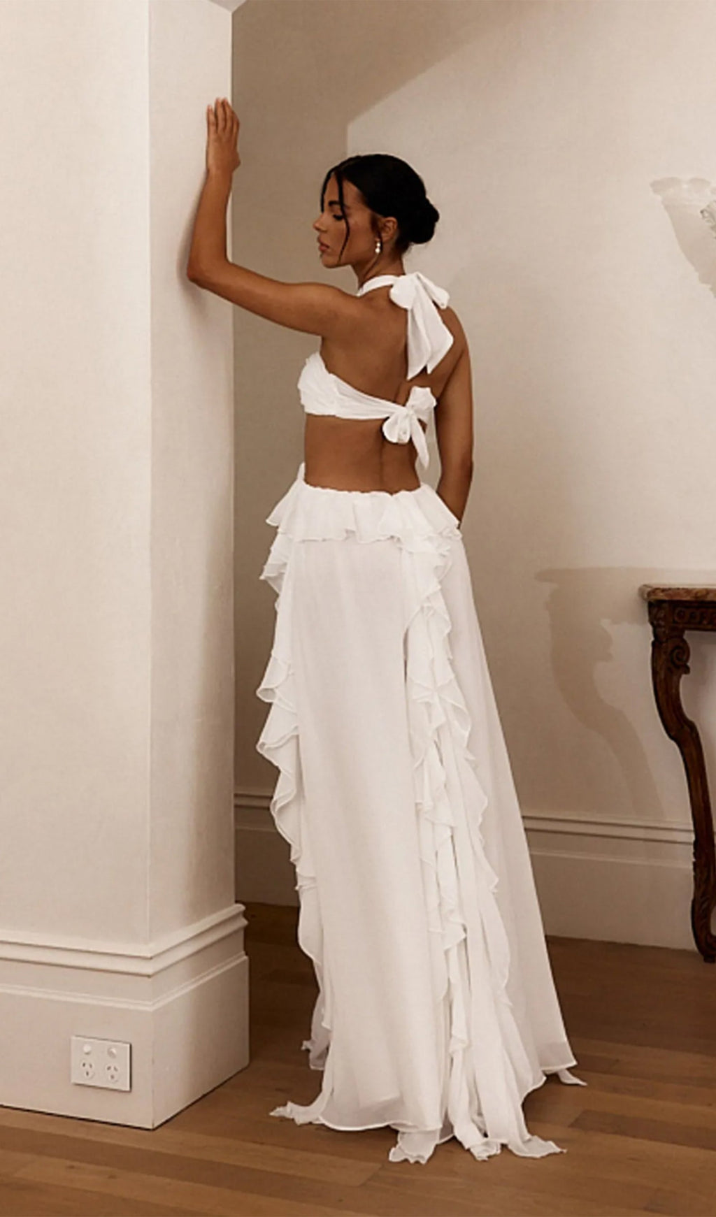 Halter Kesim Volanlı Uzun Elbise