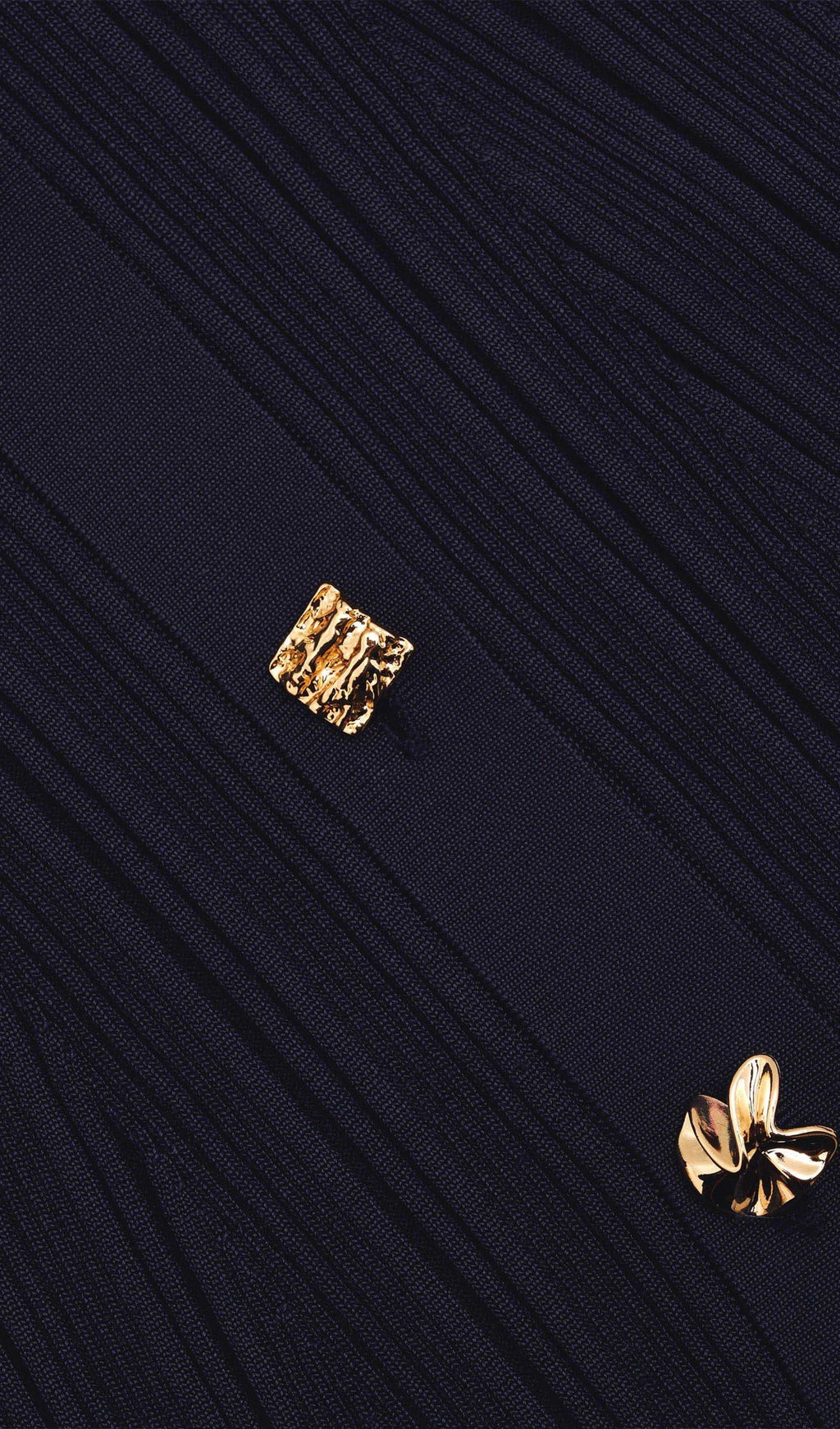 Metalik Düğmeli Örme Midi Elbise