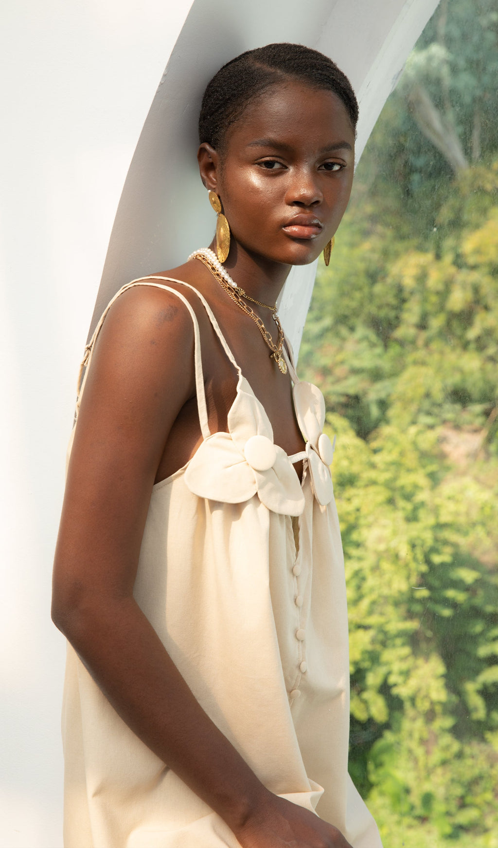 Moda V Yakalı Çiçekli Yüksek Yırtmaçlı Uzun Elbise