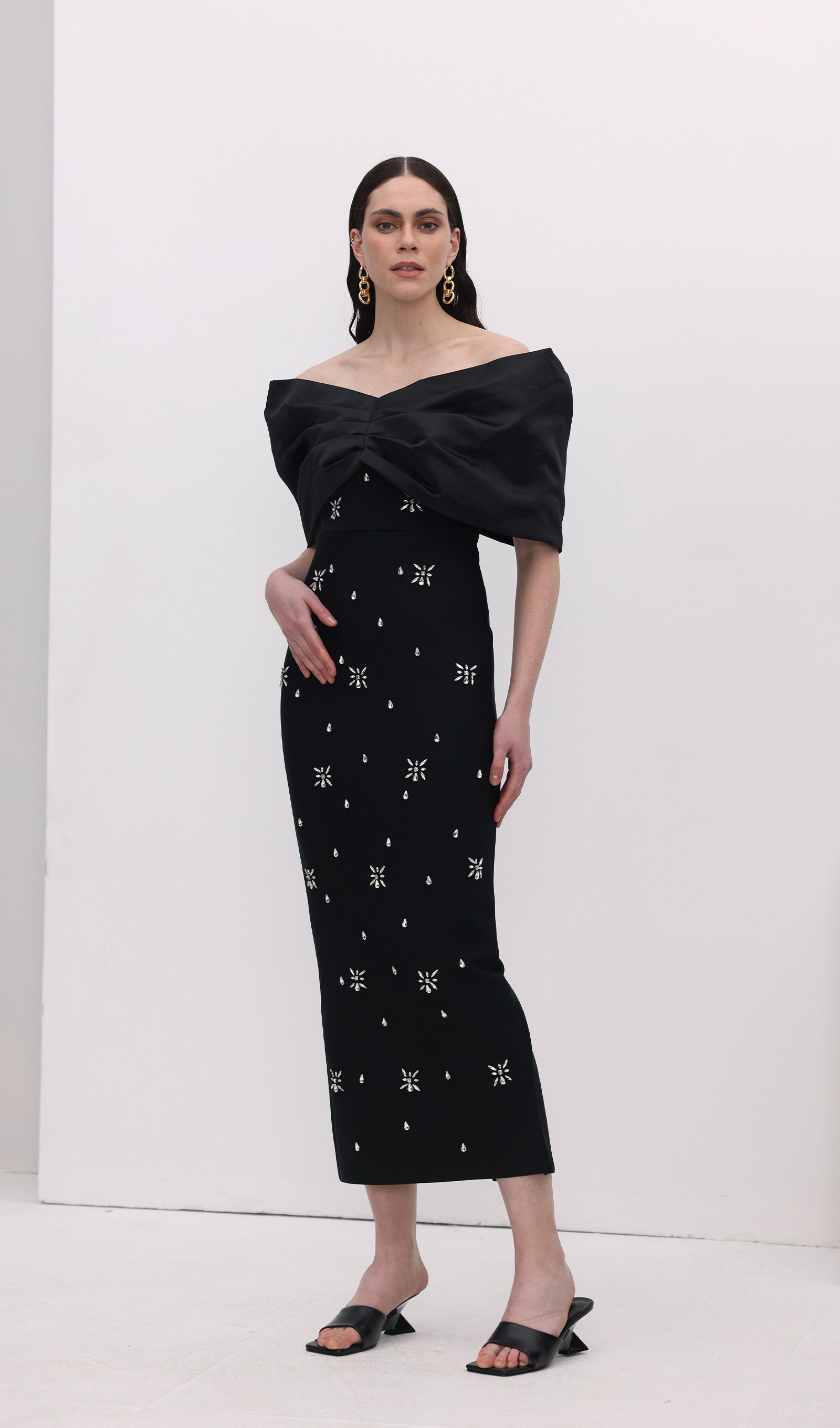 Omuz Açık Elmas Midi Elbise