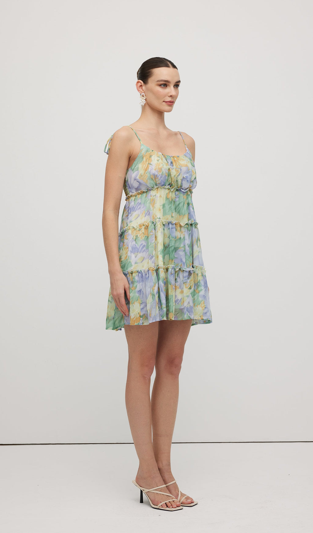 Çiçek Baskılı Fırfırlı Mini Elbise