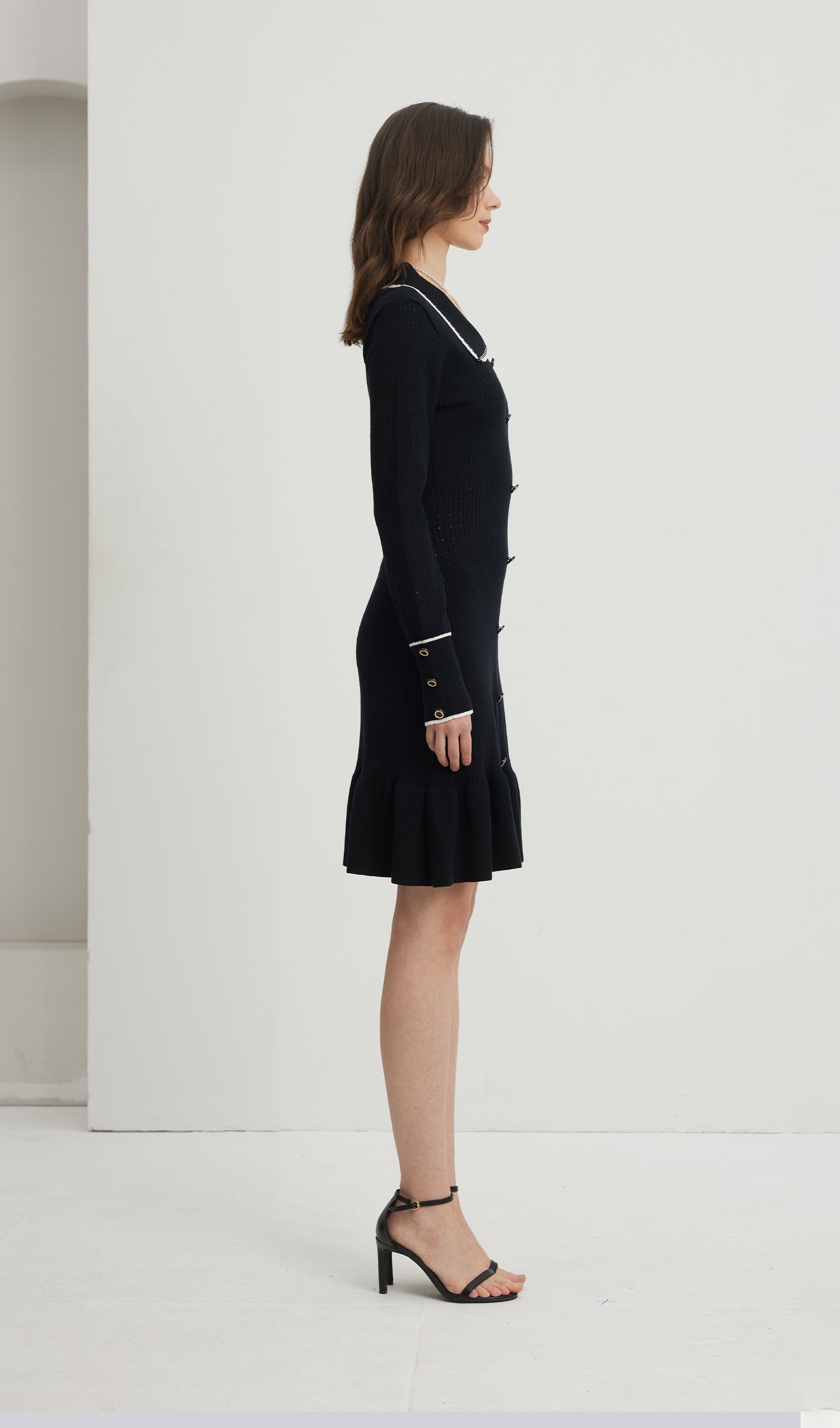 Dar Kesim Dokulu Jarse Mini Elbise-Siyah