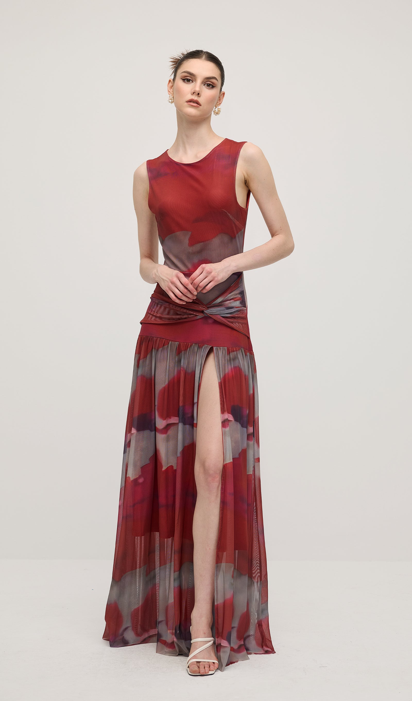 Kolsuz Soyut Çiçek Desenli Slip Uzun Elbise