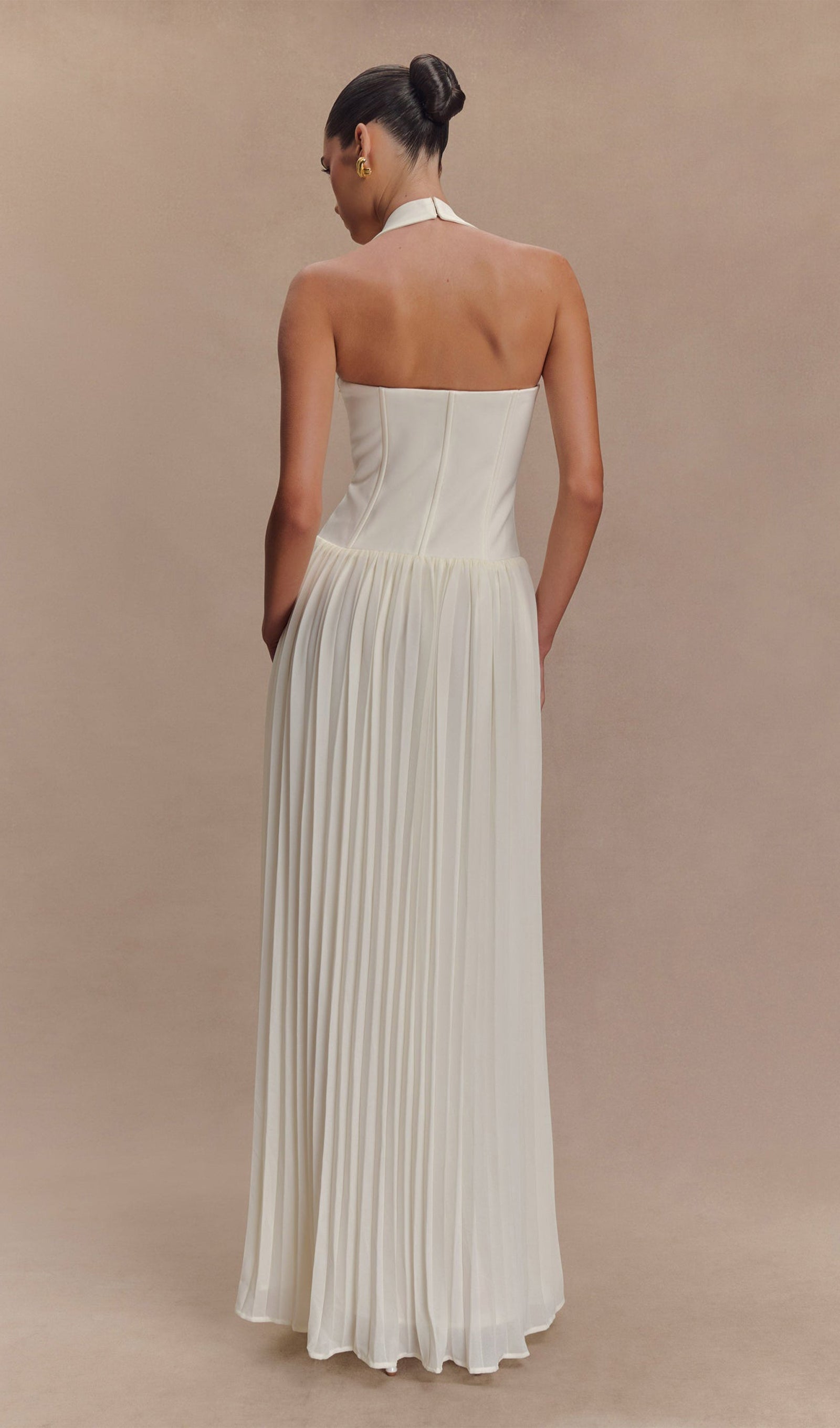 Pileli Askılı Uzun Elbise Beyaz