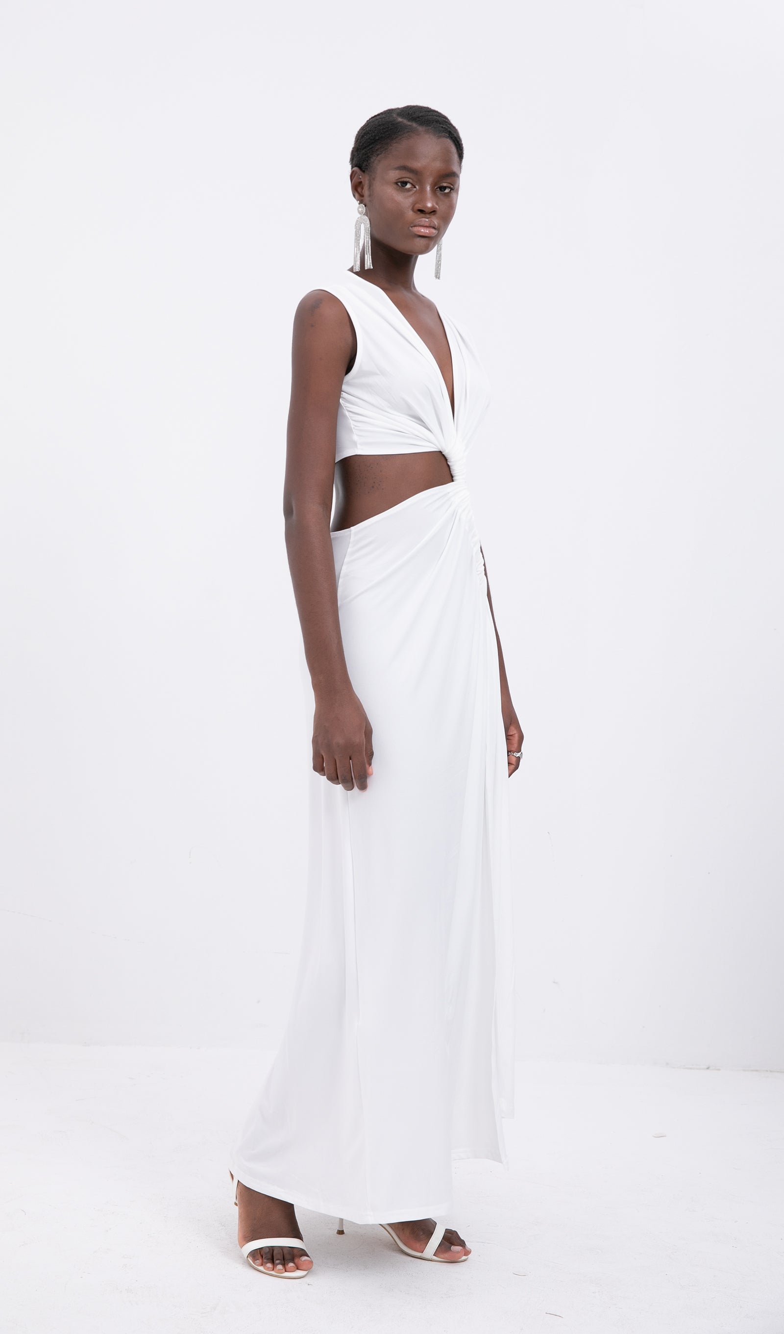 Trend Tek Omuzlu Kesik Uzun Elbise - Beyaz