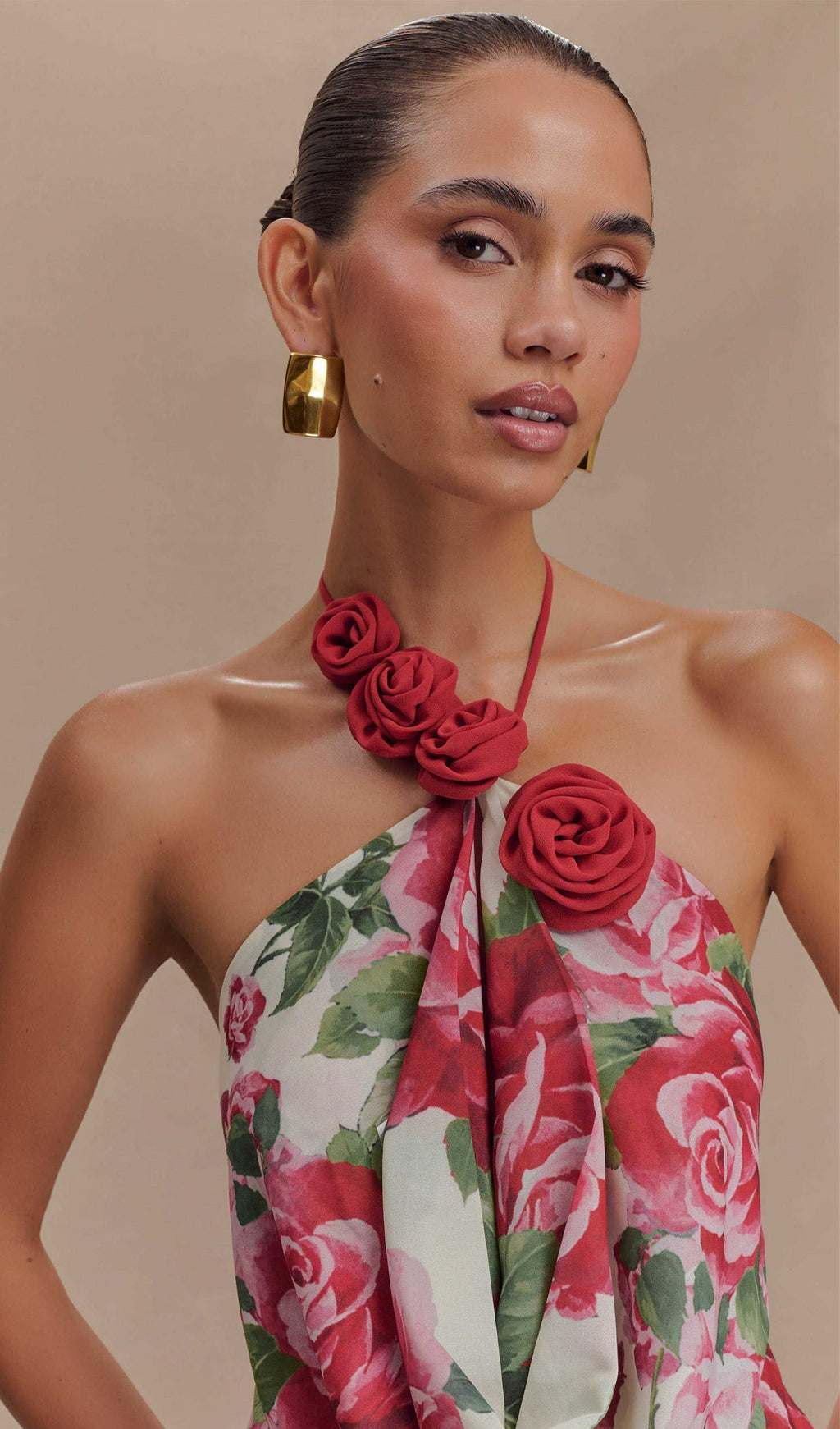 Kapüşonlu Uzun Elbise