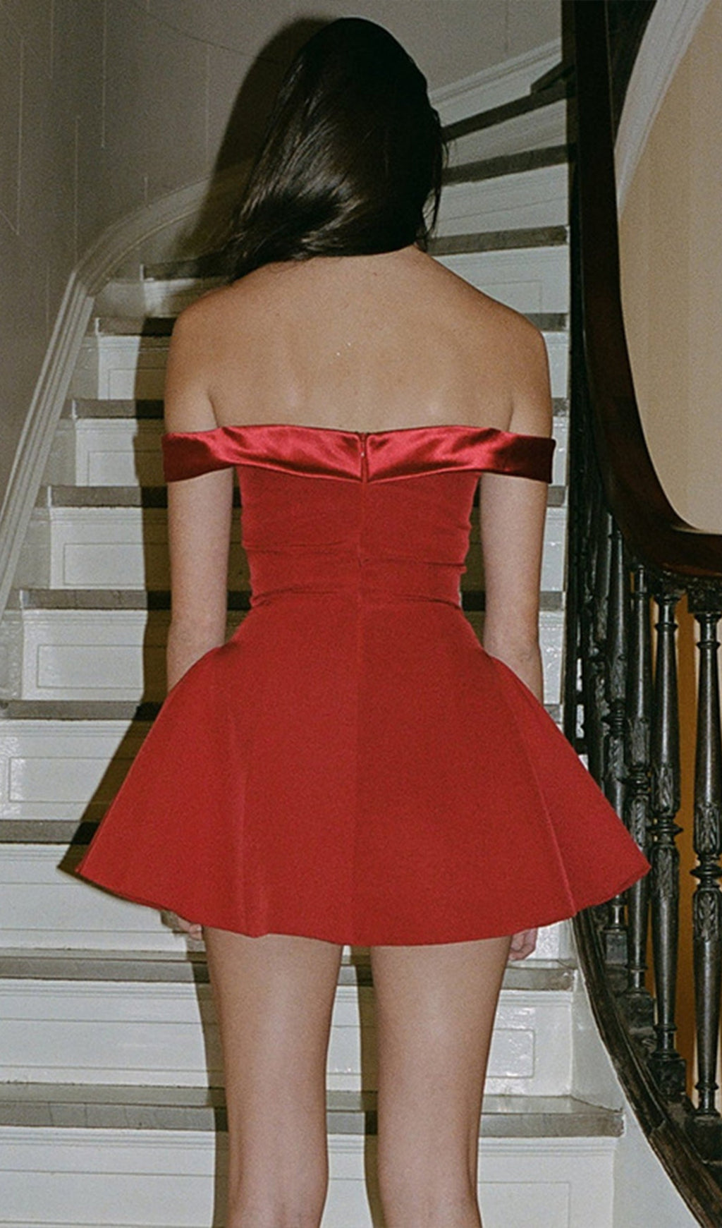 Omuz Açık Volanlı Mini Elbise - Kırmızı