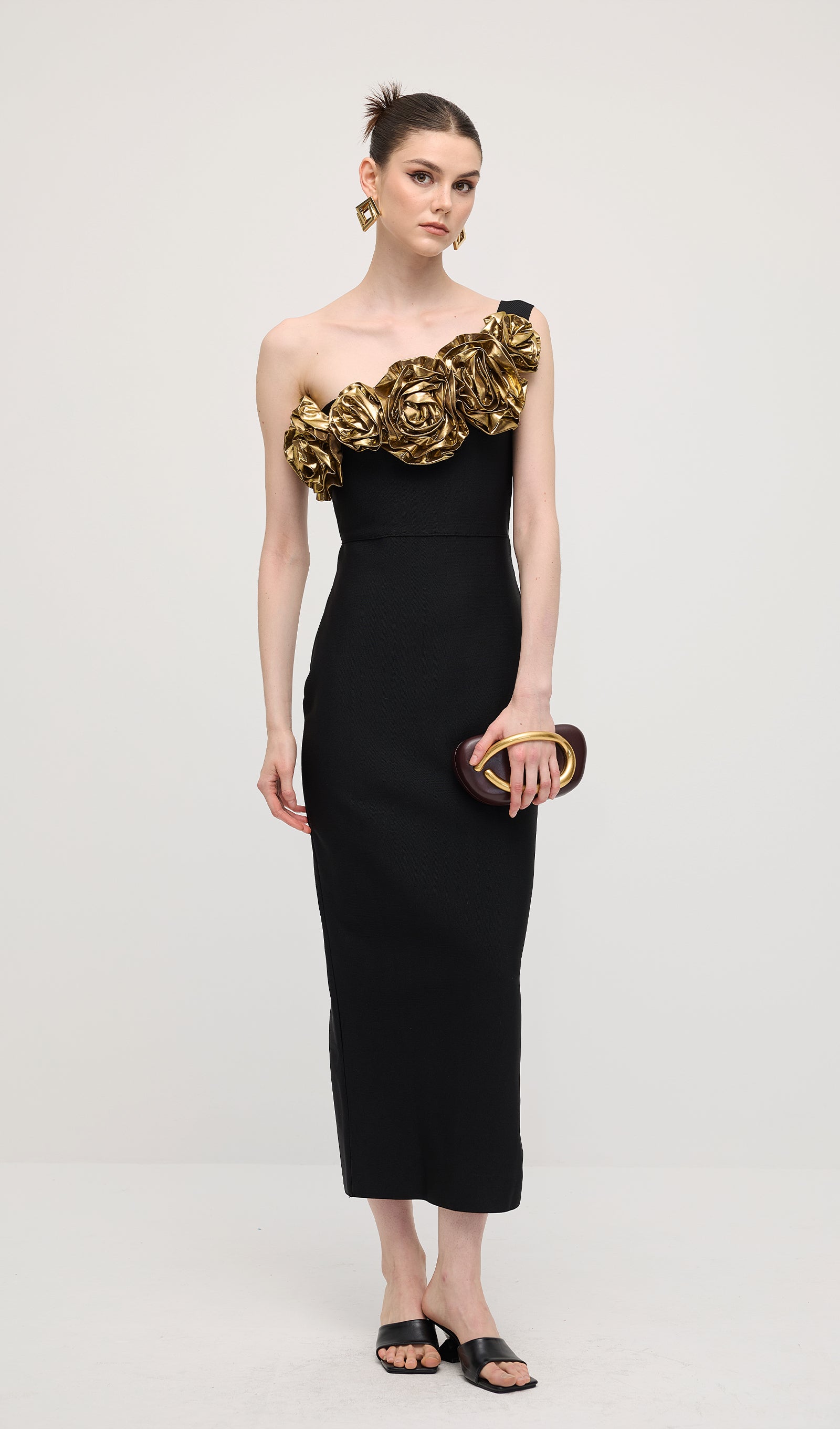 Tek Omuzlu Gül Vücuda Oturan Uzun Elbise