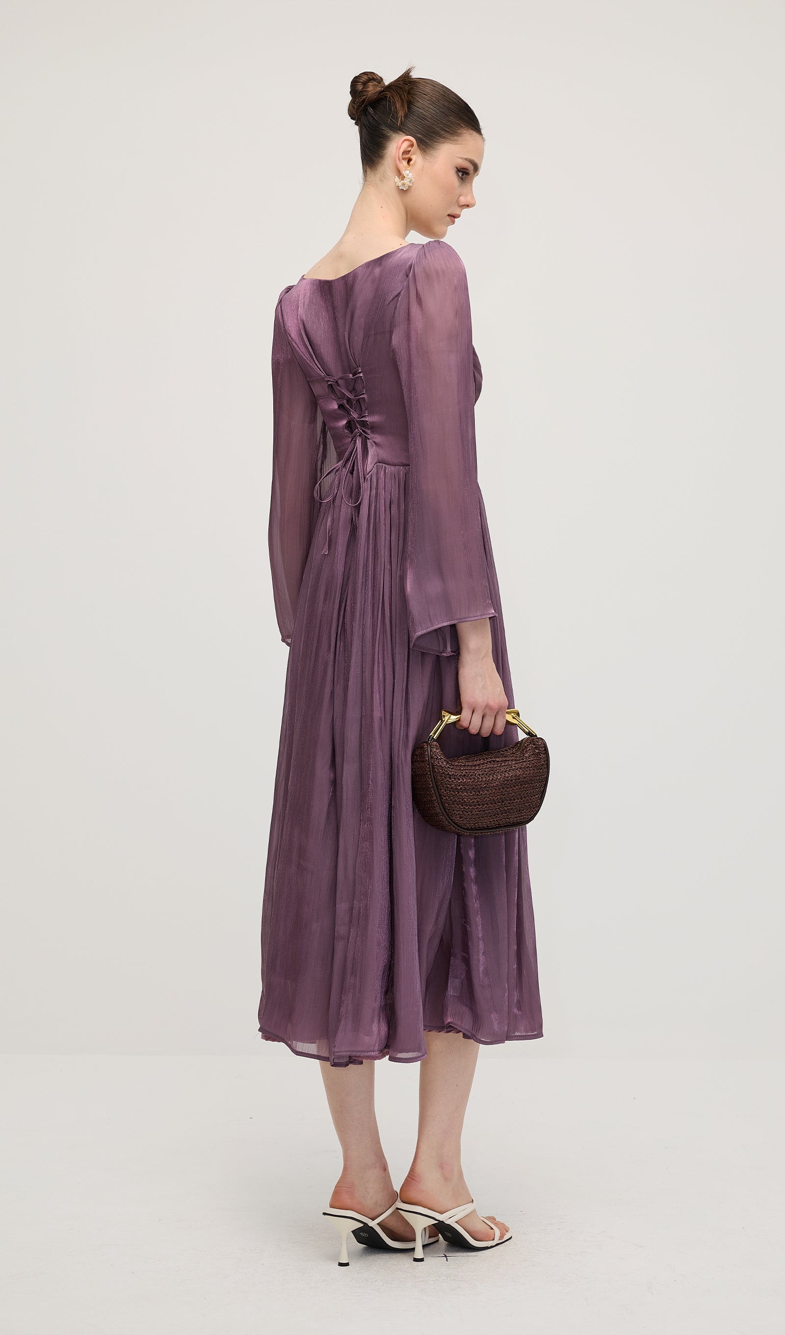 Düz Fırfırlı Uzun Kollu Midi Elbise