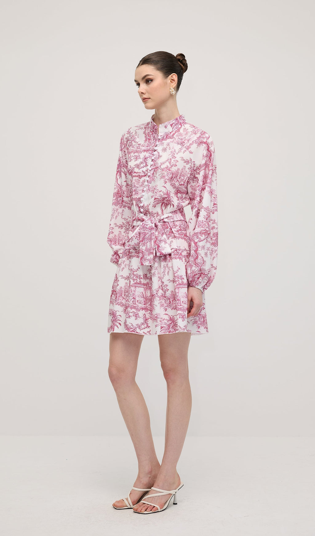 Çiçekli Volanlı Katlı Mini Elbise