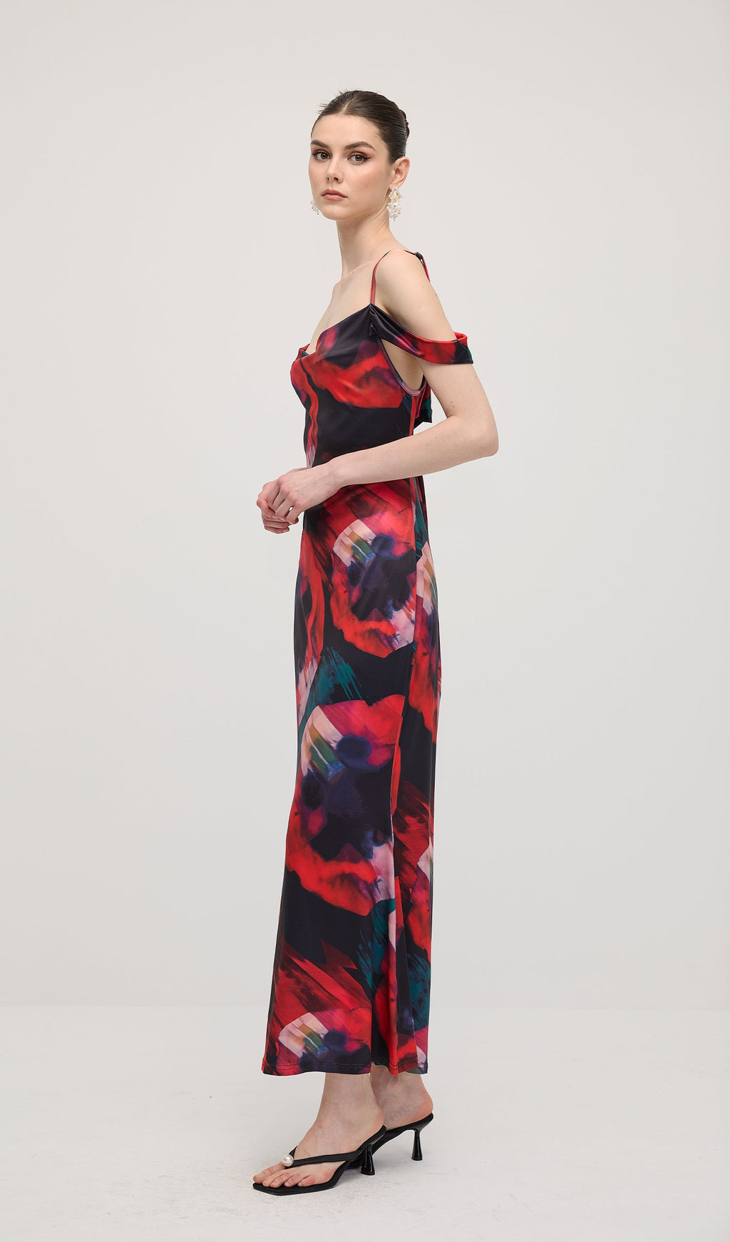 Soyut Çiçek Desenli Slip Uzun Elbise