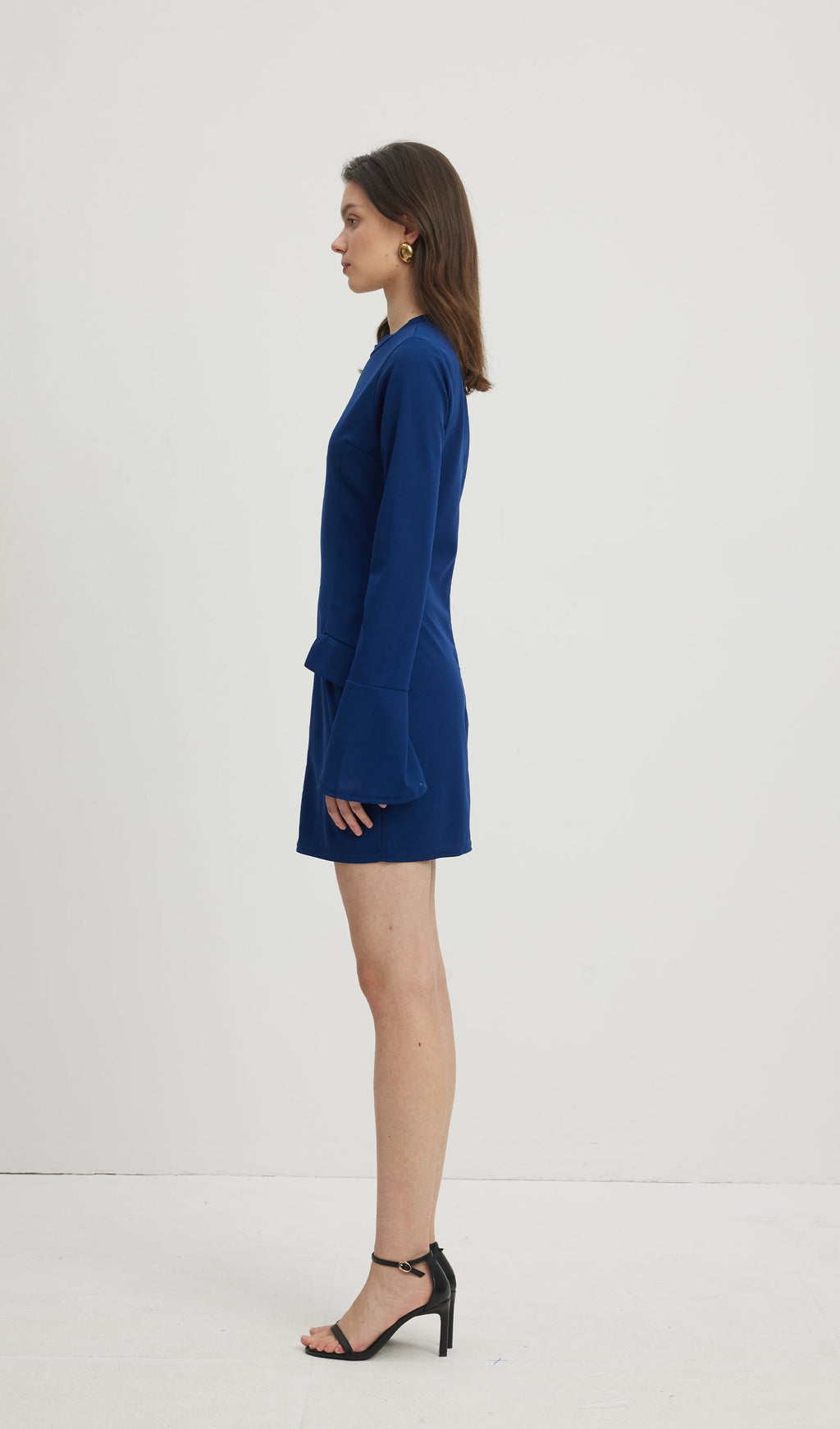 Düz İnce Kalçaya Oturan Mini Elbise