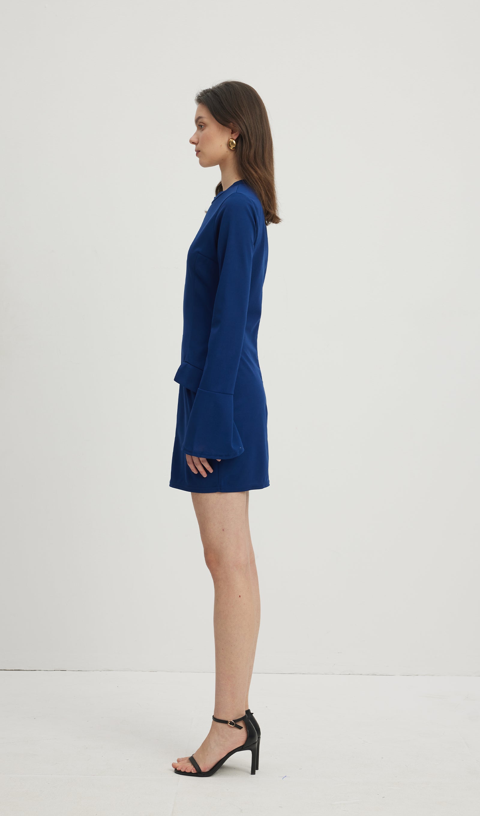 Düz İnce Kalçaya Oturan Mini Elbise