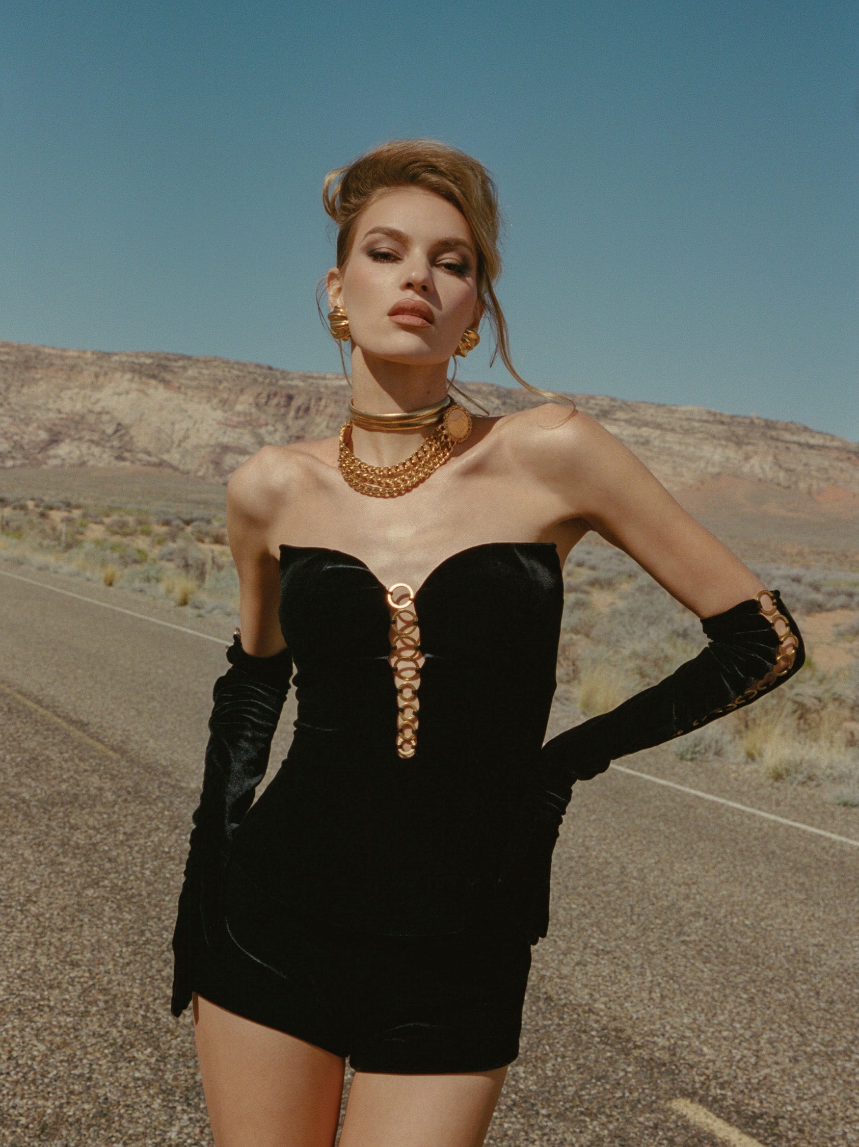 NYXEN Siyah Kadife Halka Detaylı Takım