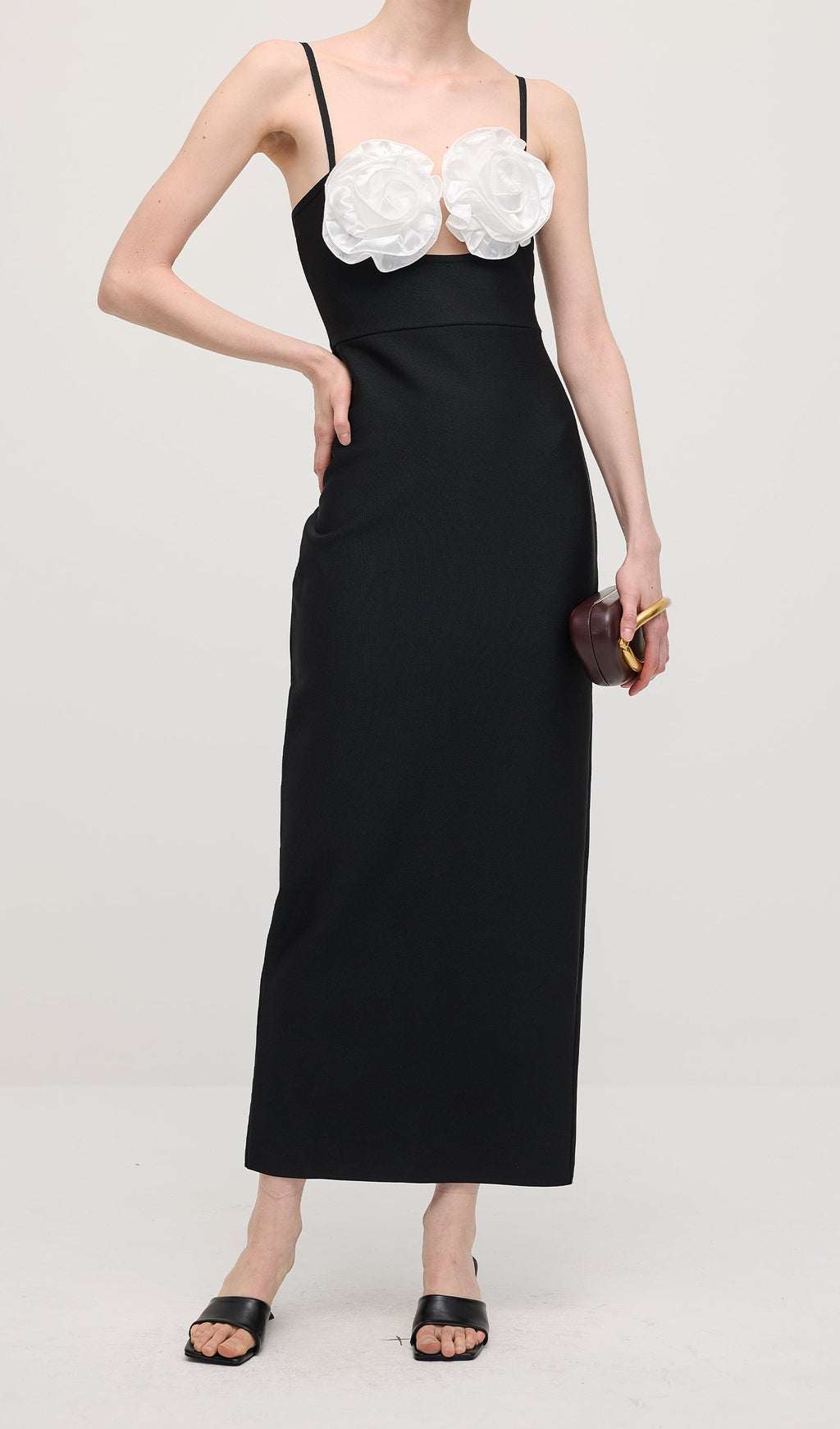 Çiçekli Sırtı Açık Askılı Uzun Elbise