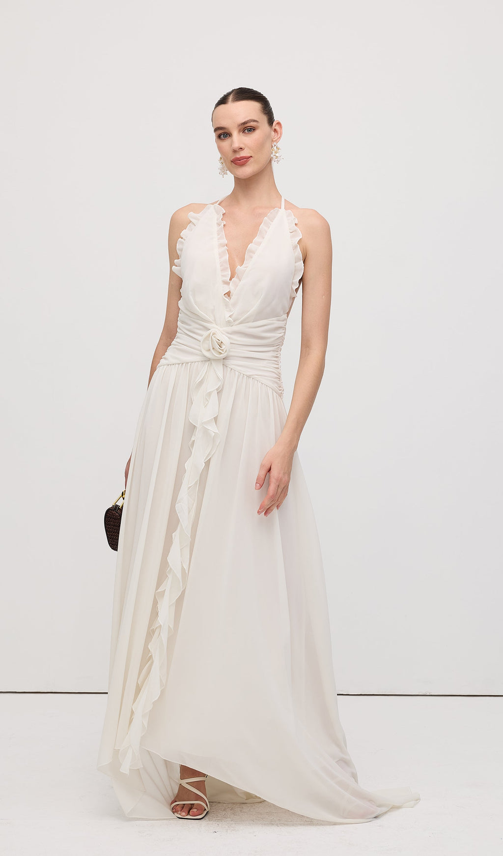 Halter Ruffles Gül Süslemeli Uzun Elbise Beyaz