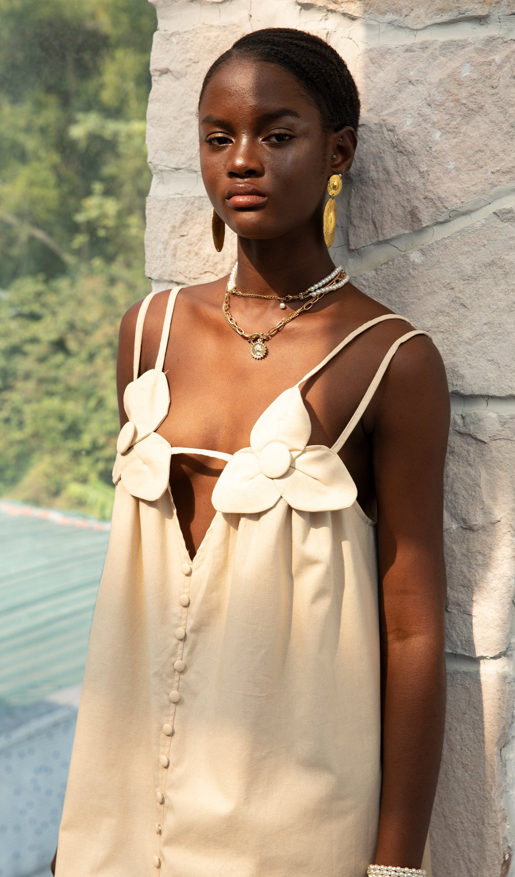 Moda V Yakalı Çiçekli Yüksek Yırtmaçlı Uzun Elbise