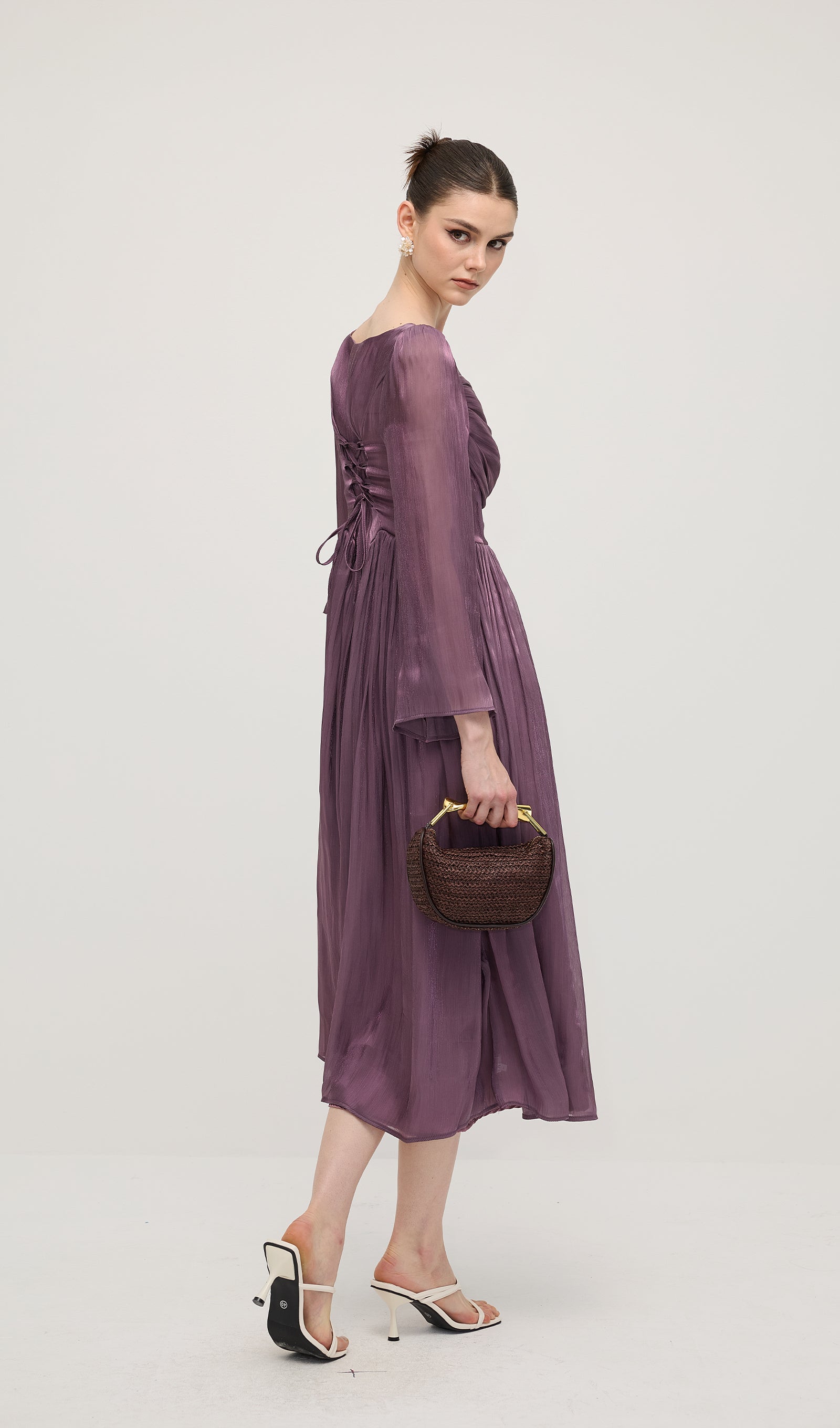 Düz Fırfırlı Uzun Kollu Midi Elbise