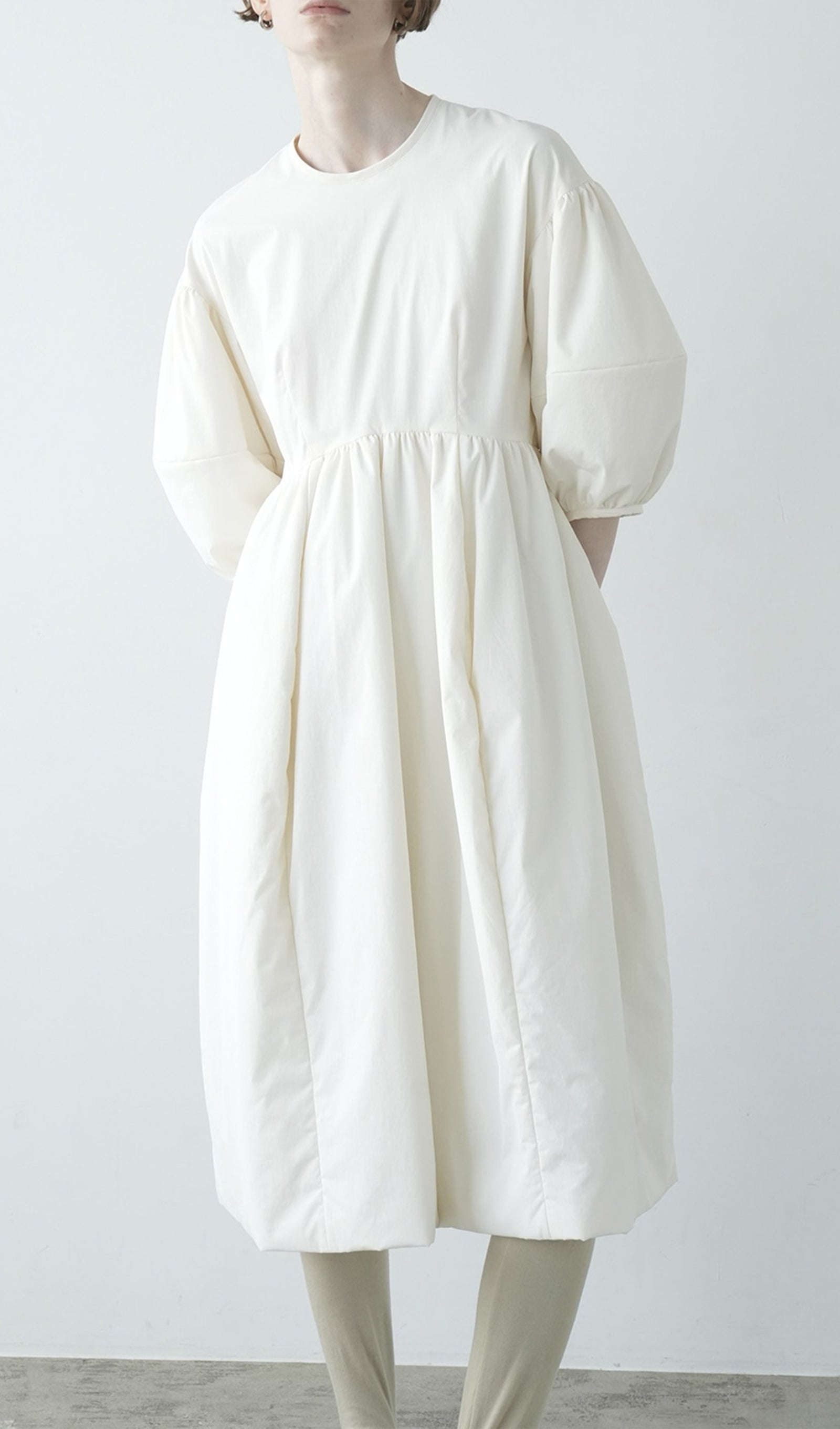 Dolgulu Hacimli Midi Elbise-Beyaz