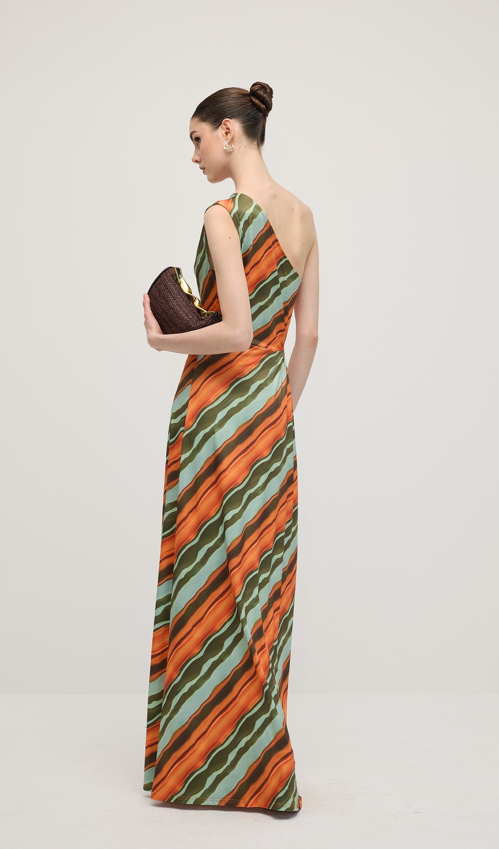 Drapeli Çizgili Saten Uzun Elbise