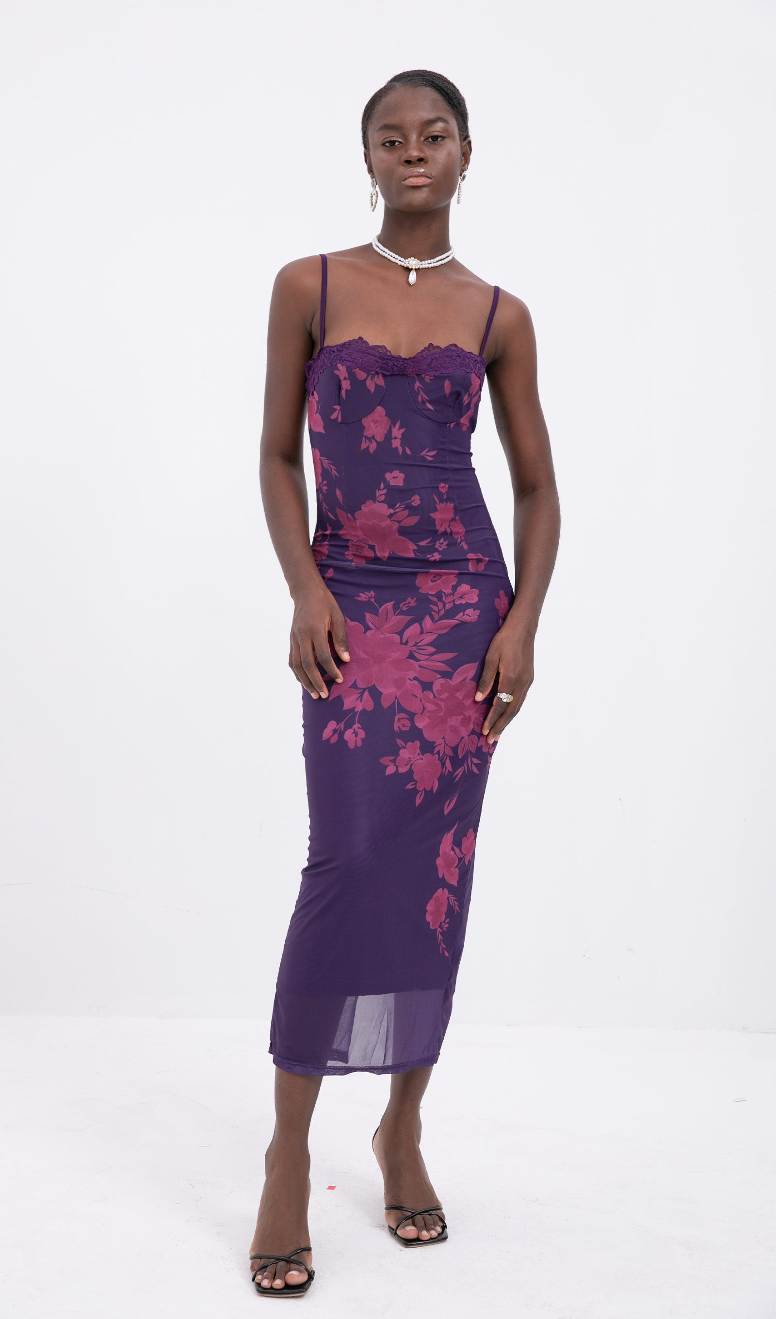 Moda Bağcıklı Dantel Çiçekli File Midi Elbise