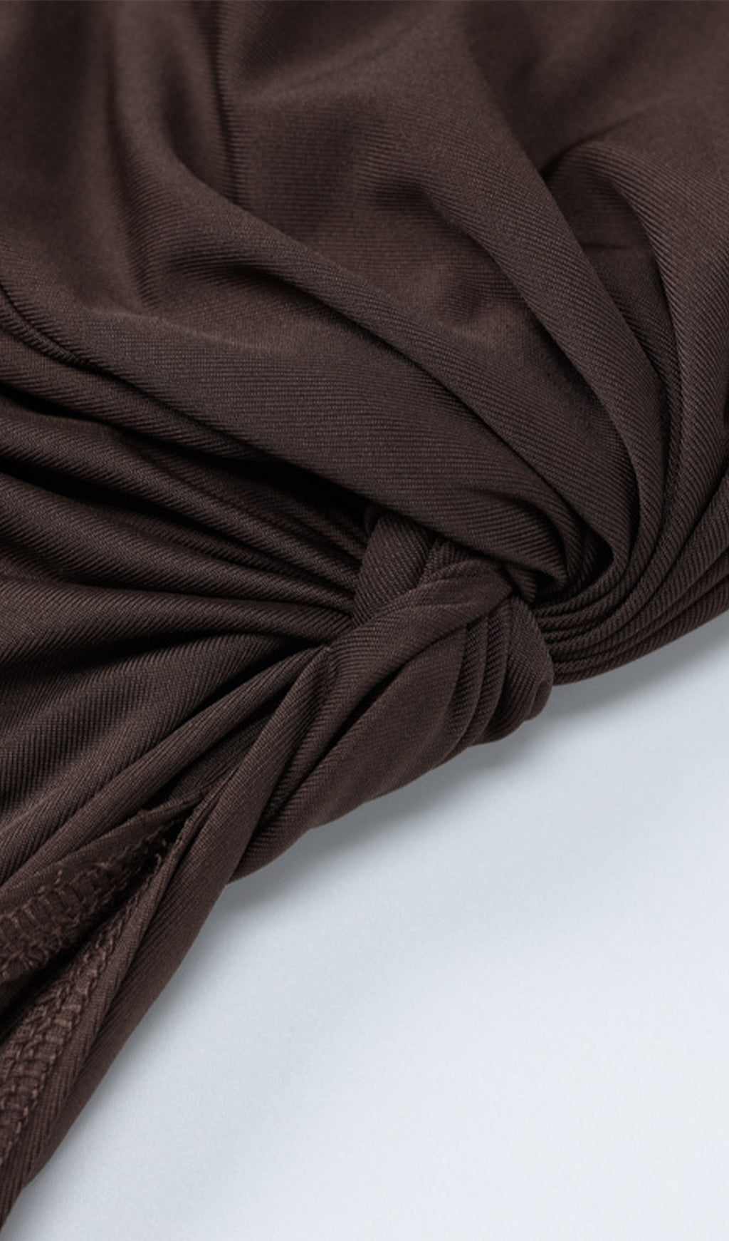 Drapeli Jersey Yırtmaçlı Uzun Elbise-Kahverengi