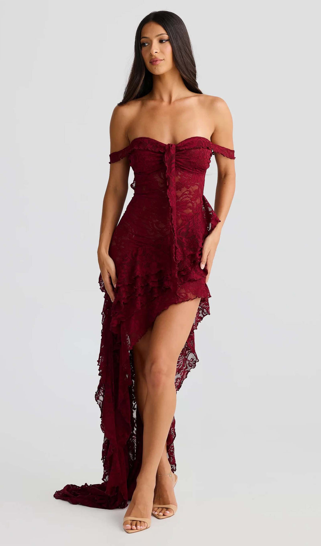 Asimetri Etek Ucu Dantelli Fırfırlı Elbise