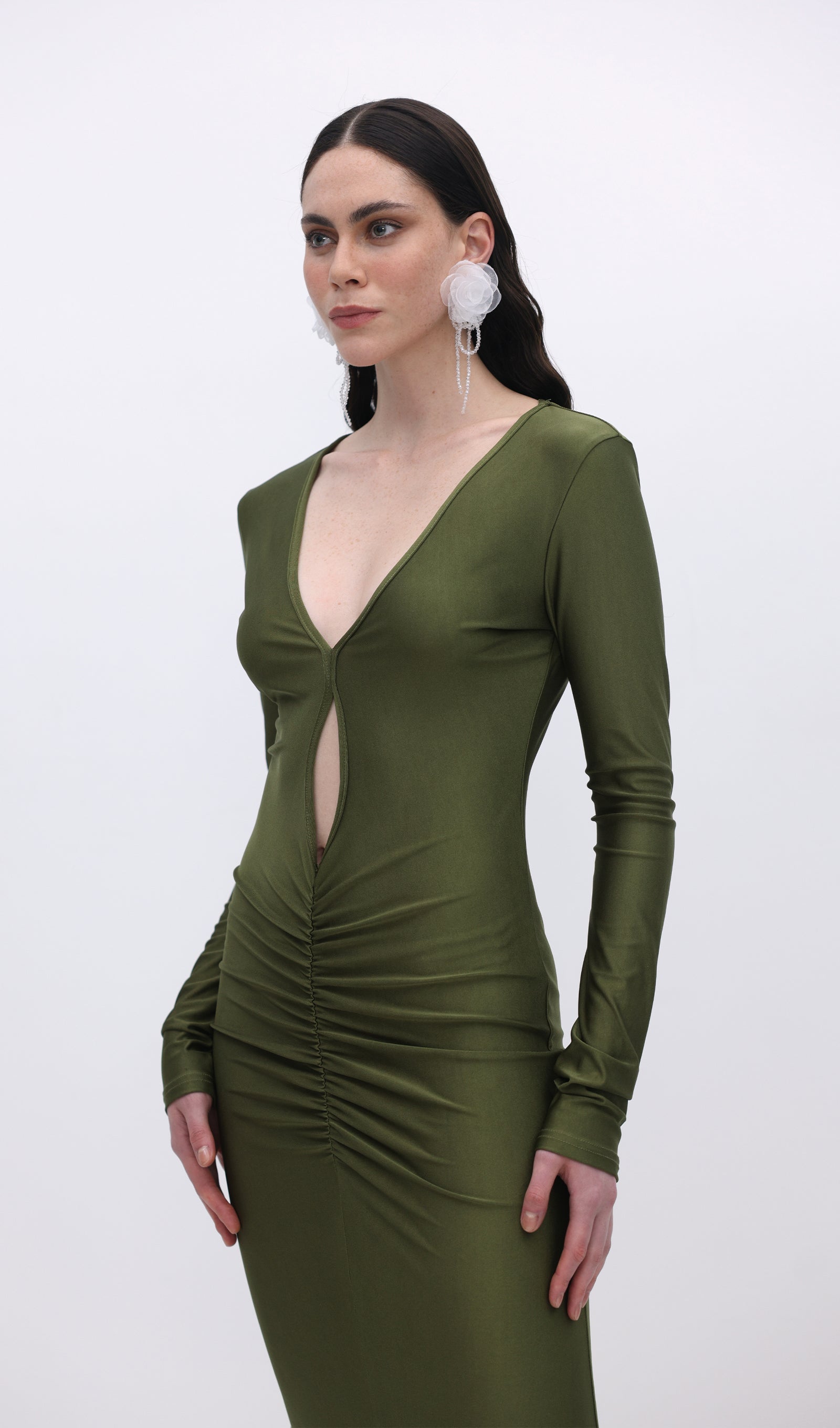 V Yakalı Büzgülü Uzun Elbise