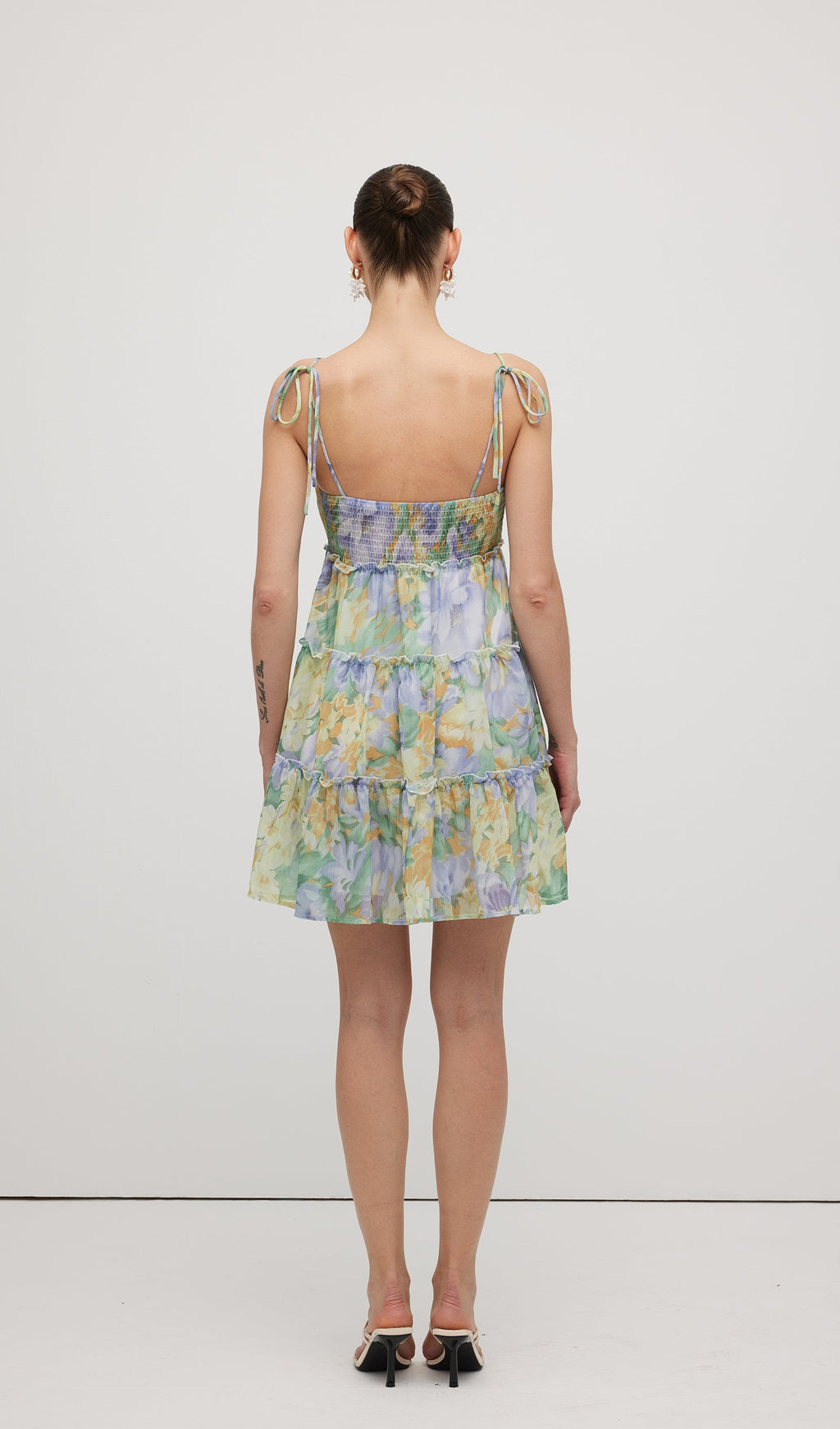 Çiçek Baskılı Fırfırlı Mini Elbise