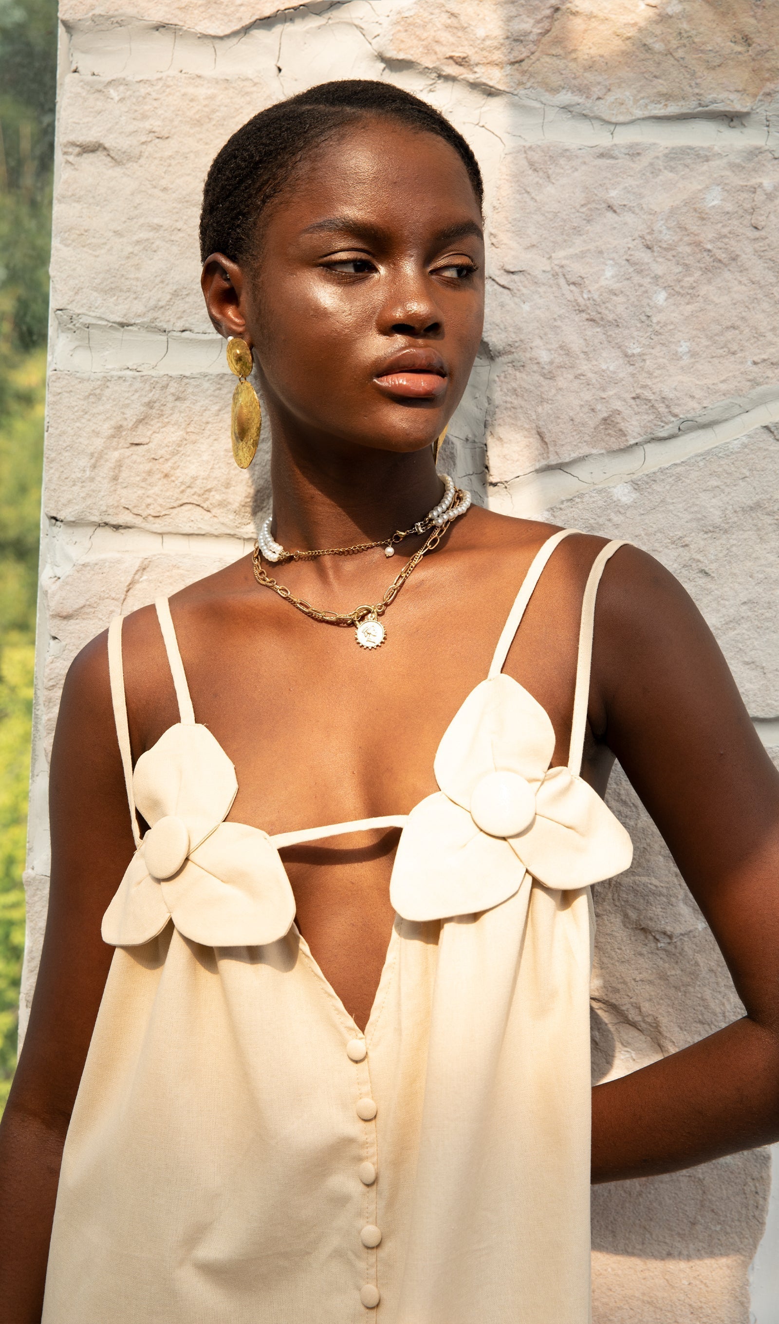 Moda V Yakalı Çiçekli Yüksek Yırtmaçlı Uzun Elbise