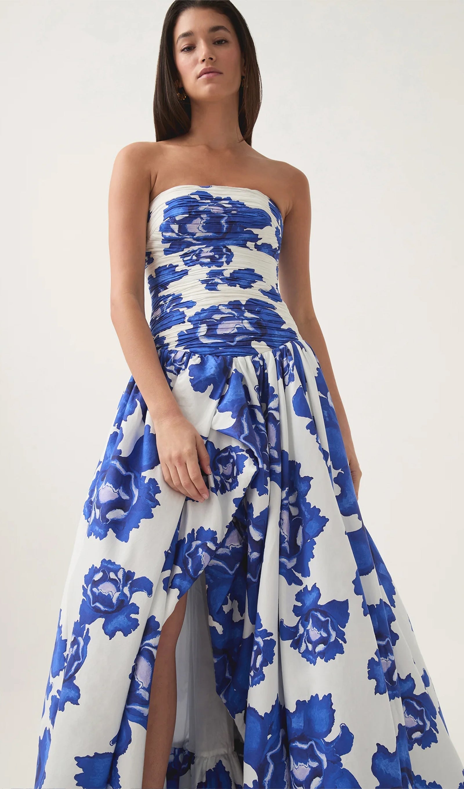 Kolsuz Büzgülü Drapeli Yırtıklı Uzun Elbise