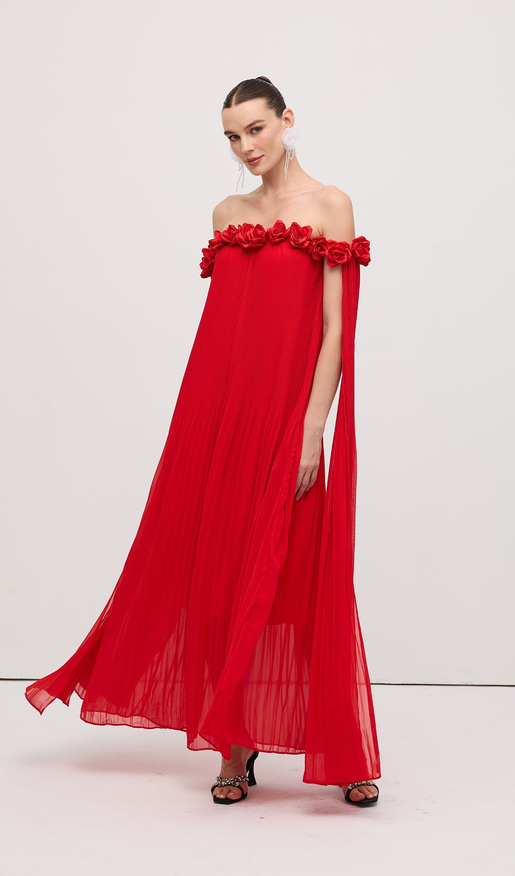 Omuz Açık Drapeli Uzun Elbise