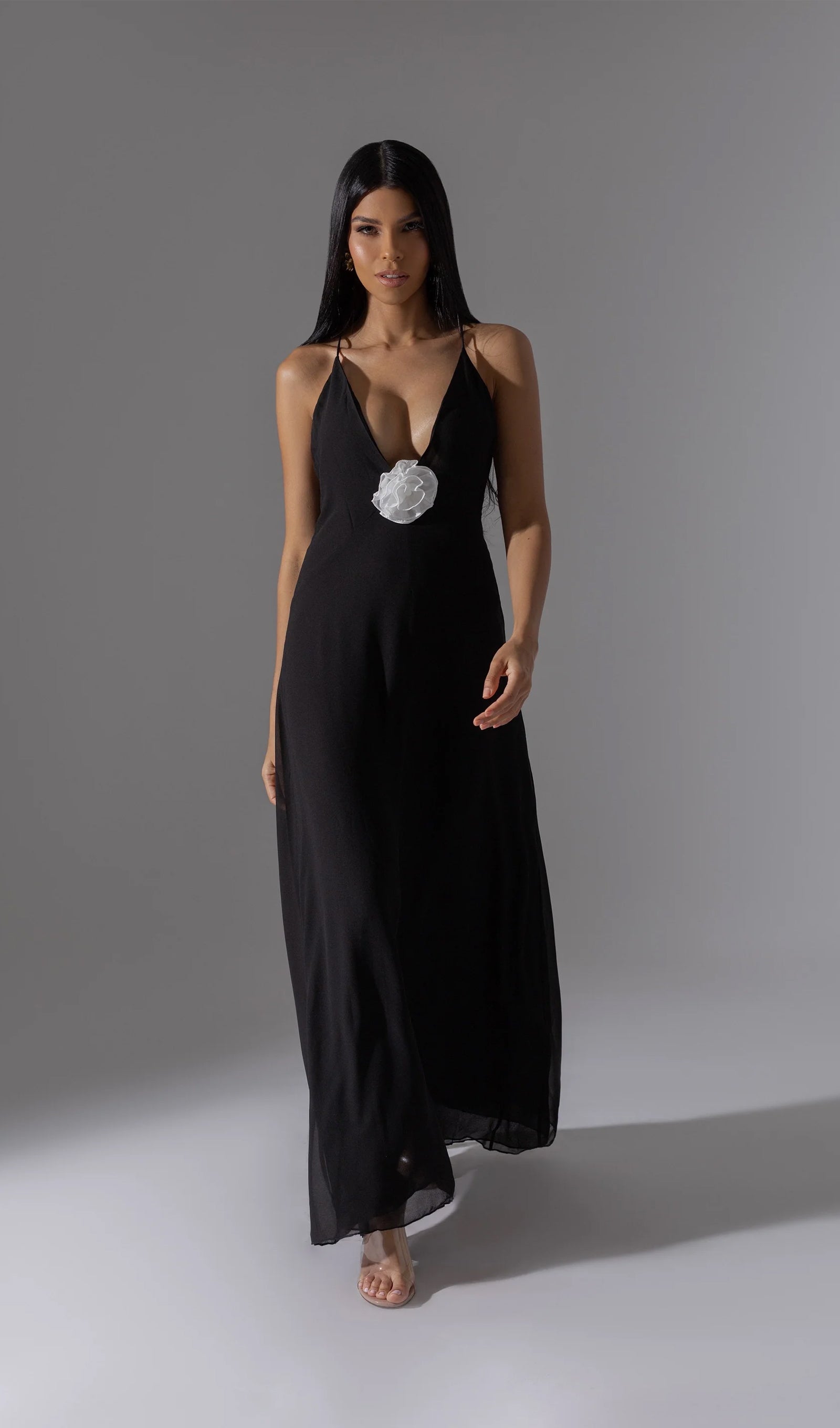 V Yaka Askılı Midi Elbise