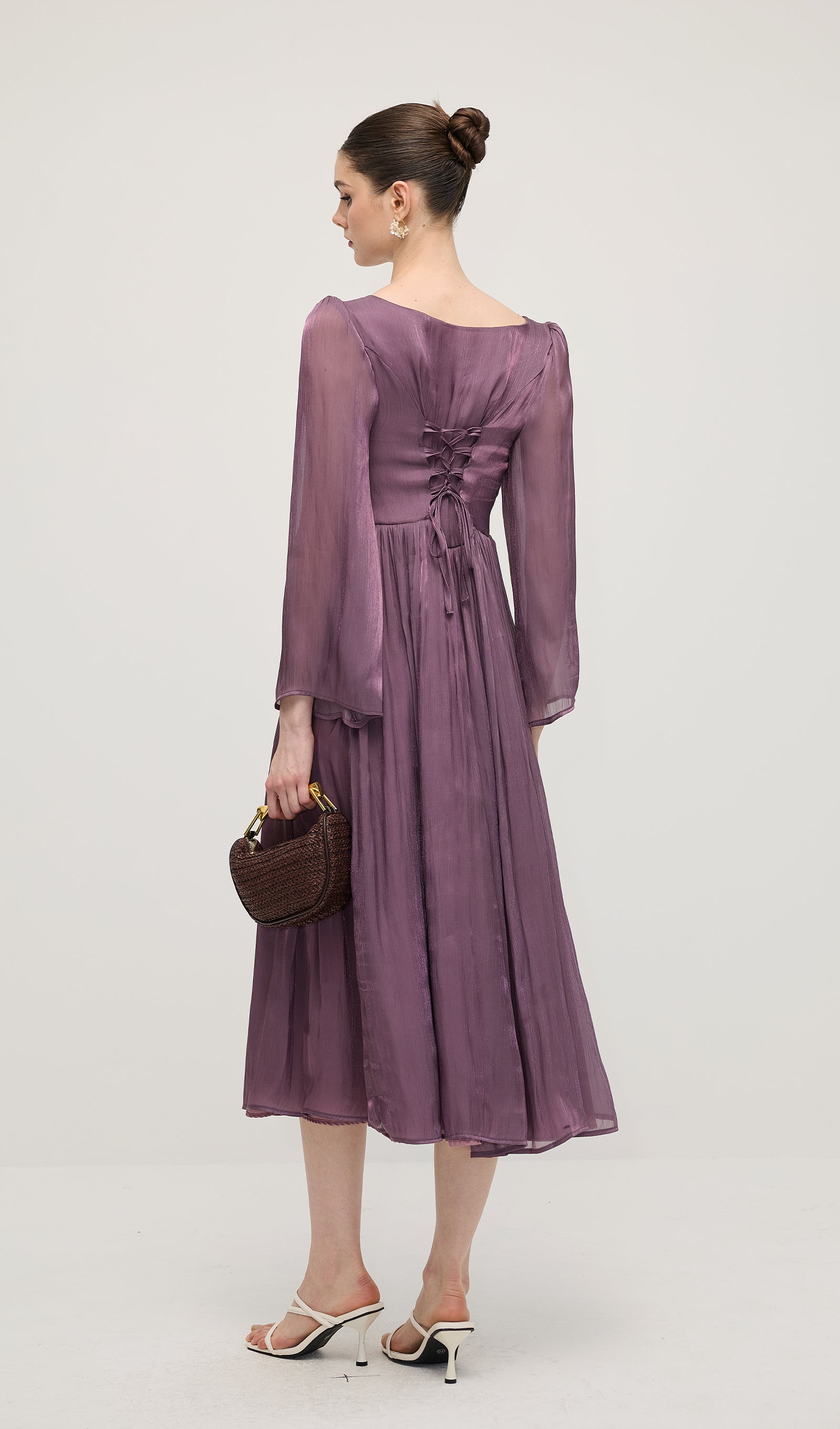 Düz Fırfırlı Uzun Kollu Midi Elbise