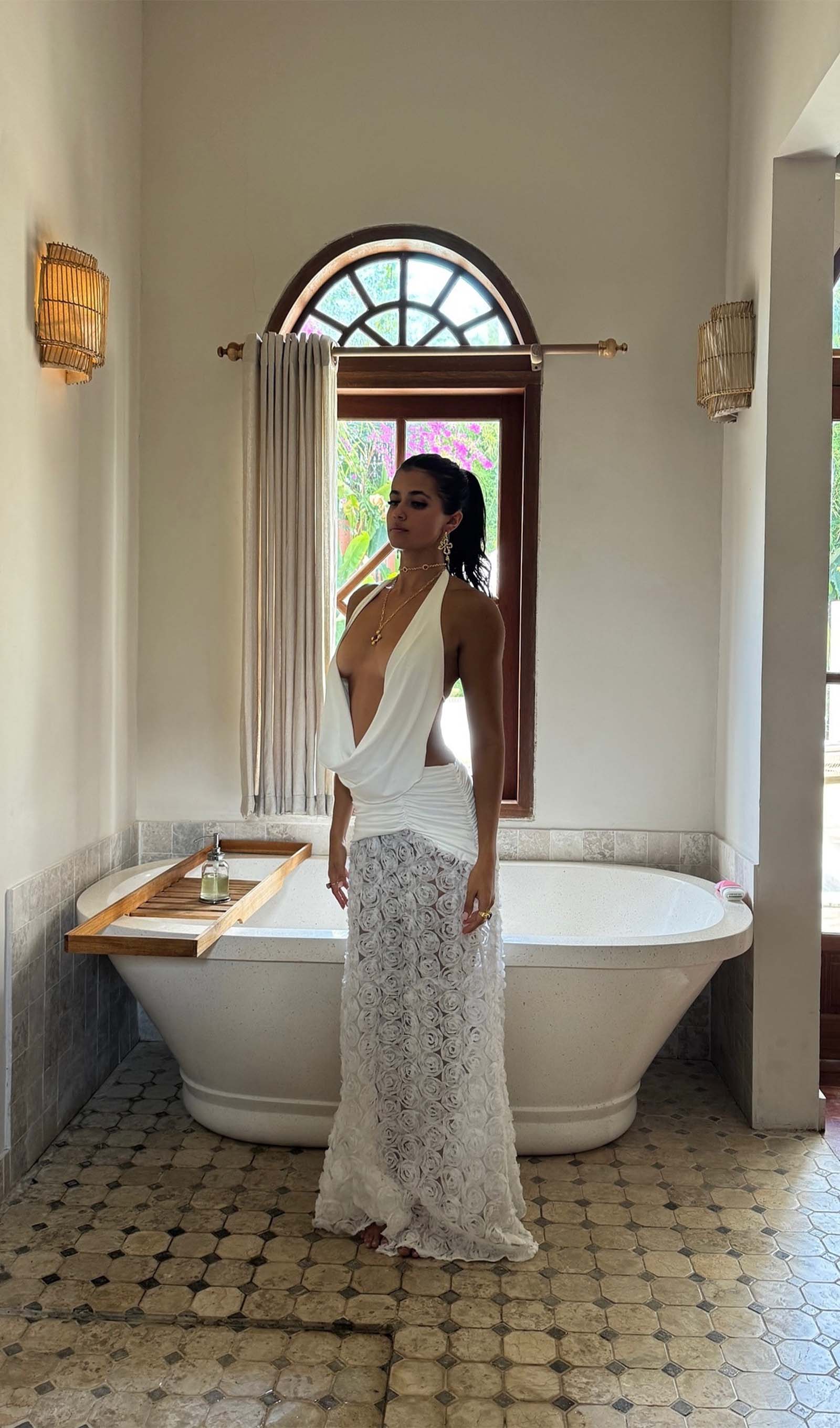 Halter Dokulu Uzun Elbise