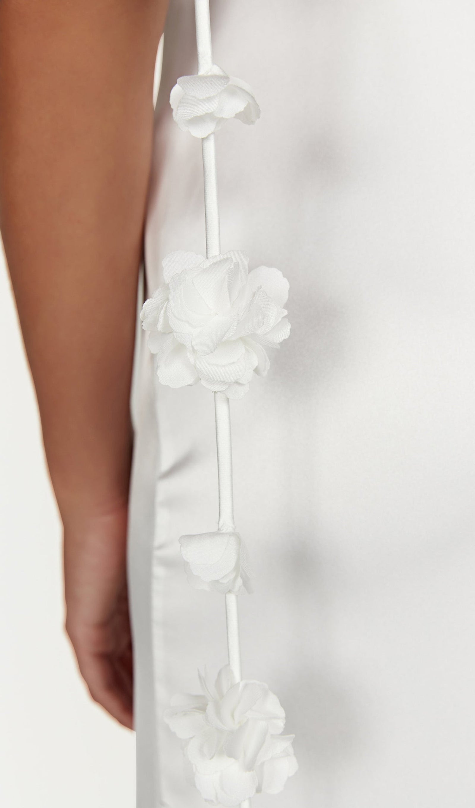 Gül Düşük Sırtlı Saten Elbise Uzun Elbise