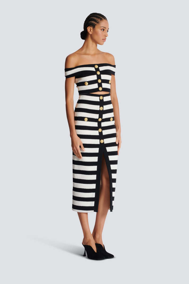 Omzu Açık Çizgili Takım