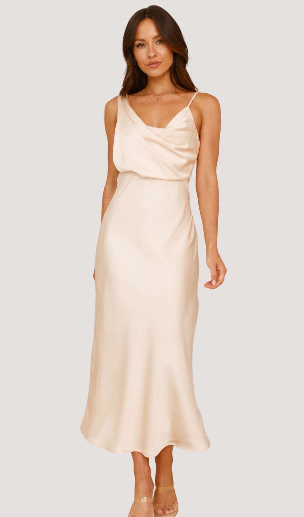 Şampanya Rengi Asimetrik Kolsuz Saten Uzun Elbise