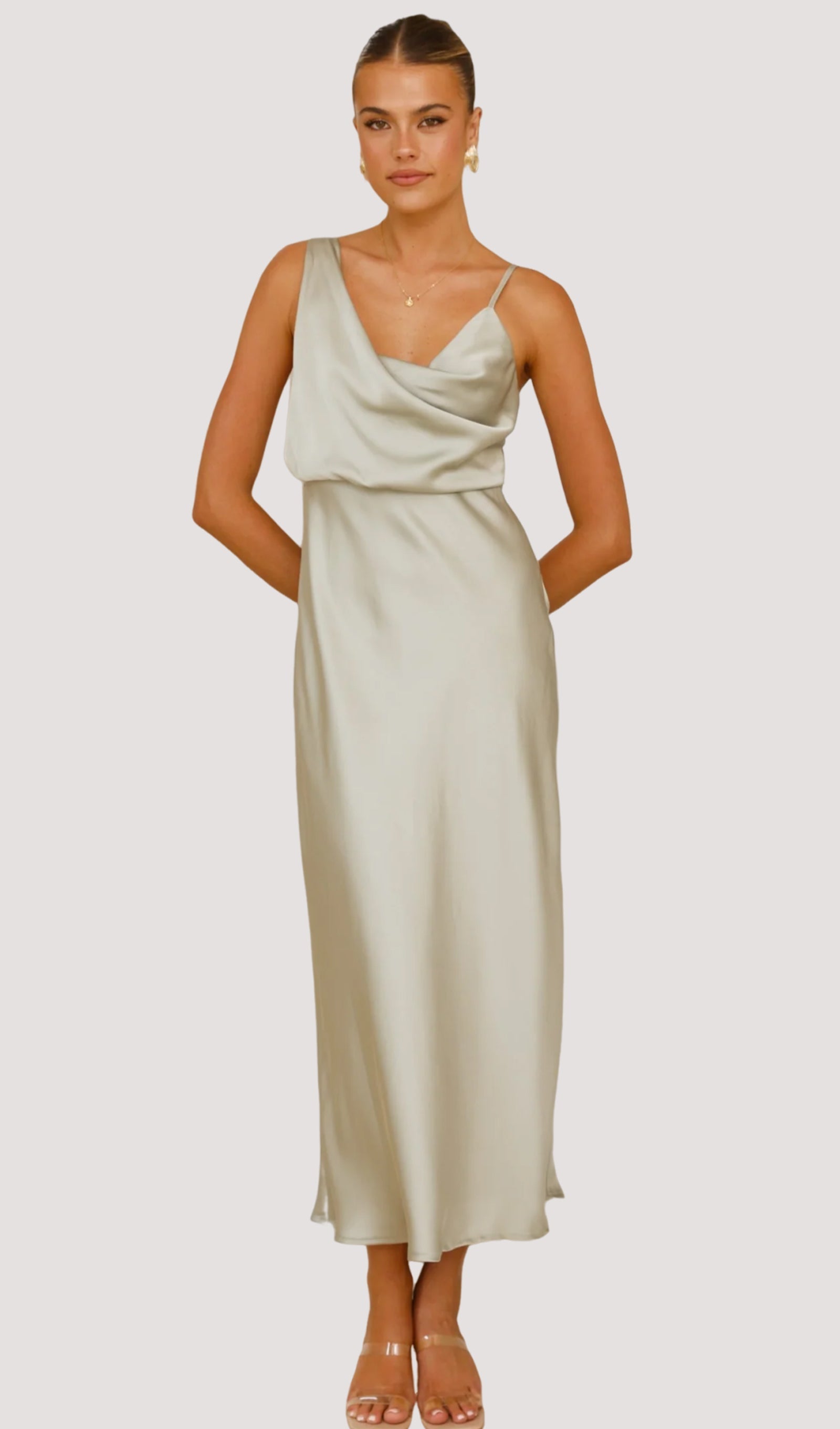 Açık Yeşil Asimetrik Kolsuz Saten Uzun Elbise