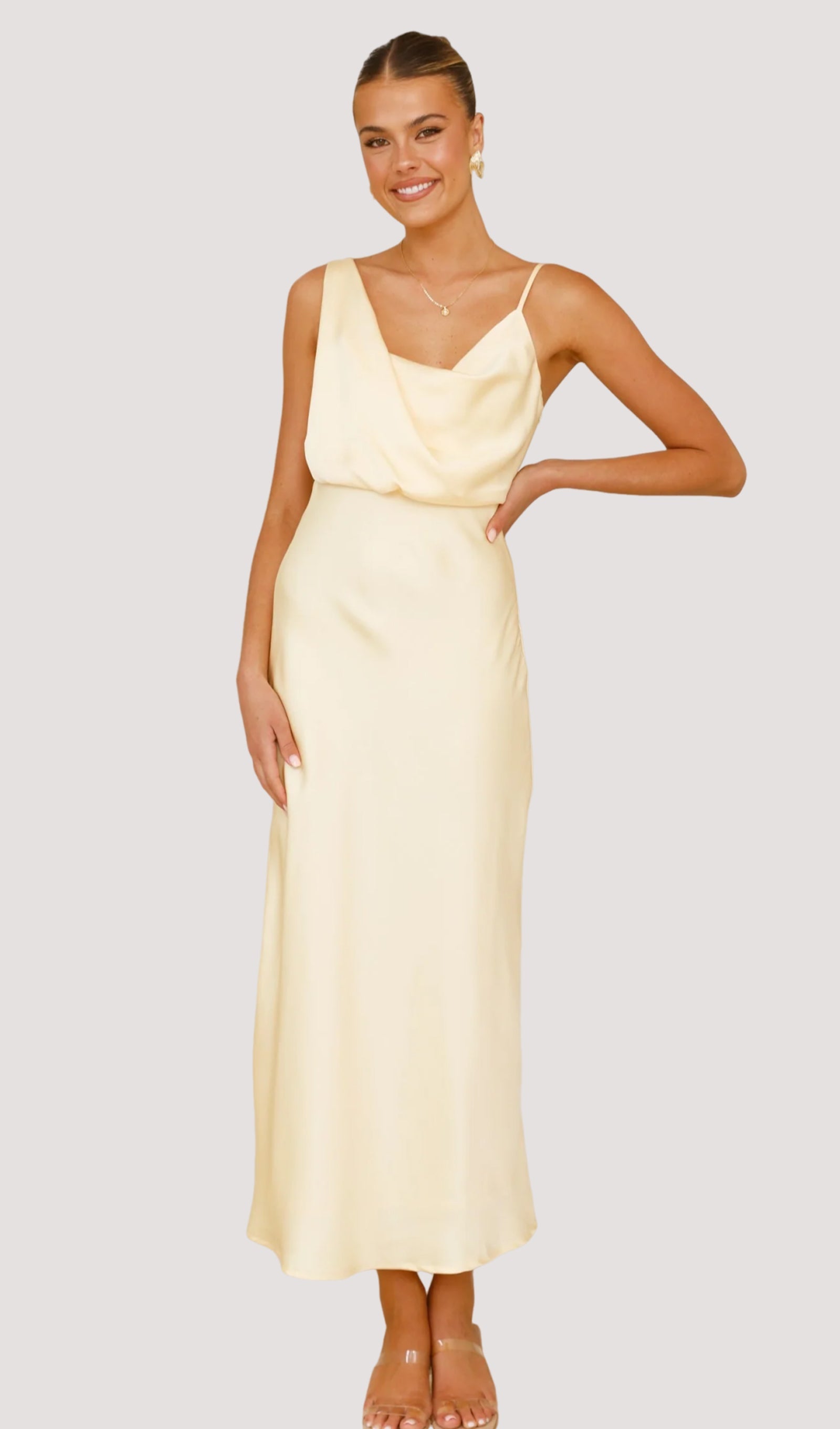 Açık Sarı Asimetrik Kolsuz Saten Uzun Elbise