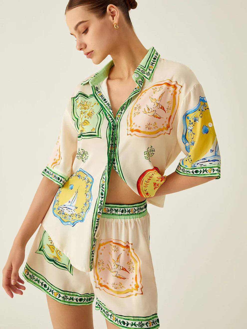 Yazlık Desenli Şortlu Takım