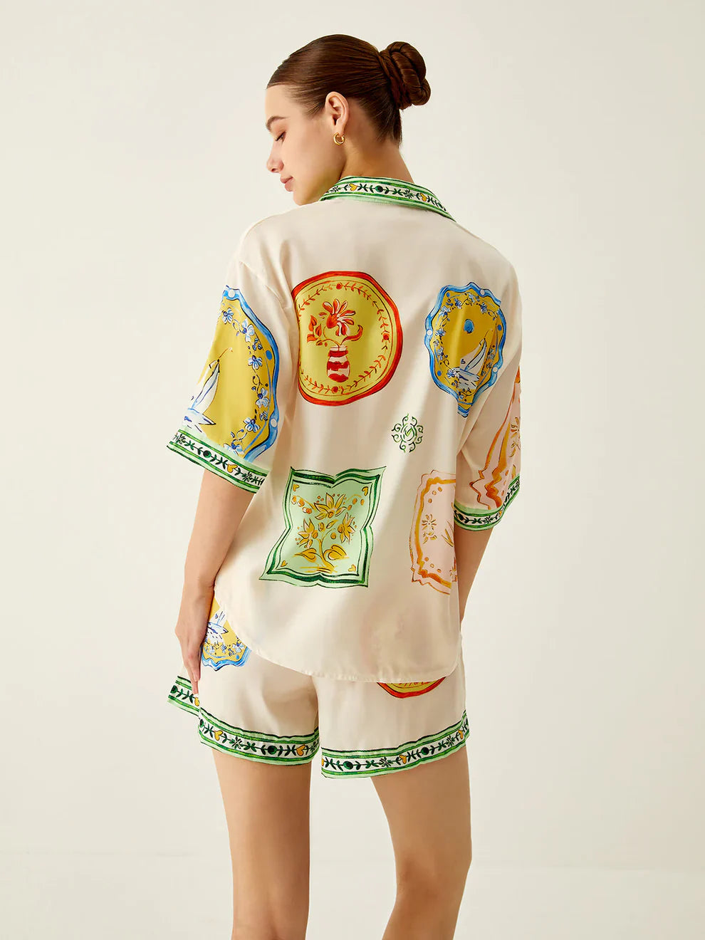 Yazlık Desenli Şortlu Takım